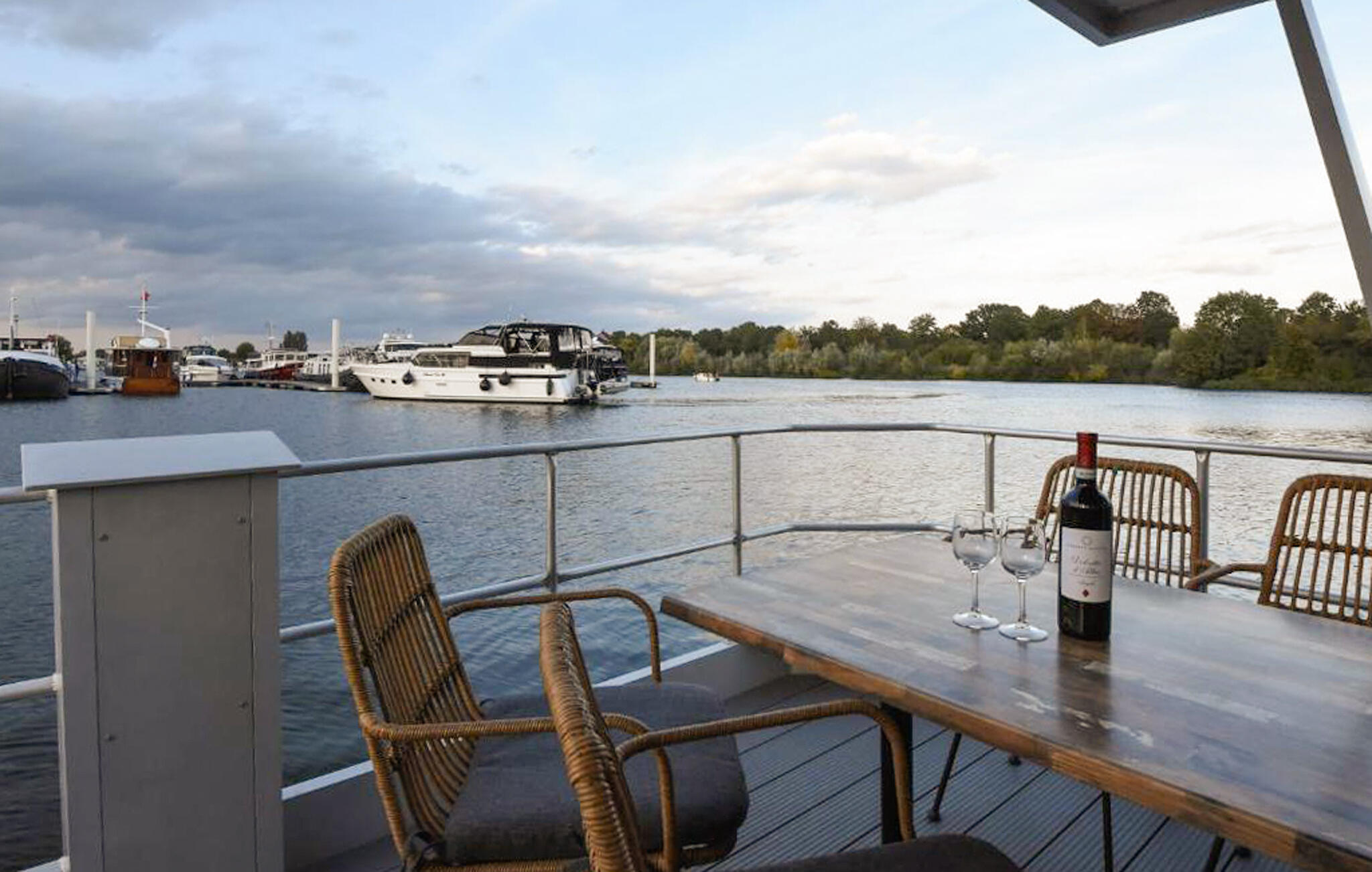 Boot 2 slaapkamers, met sea view