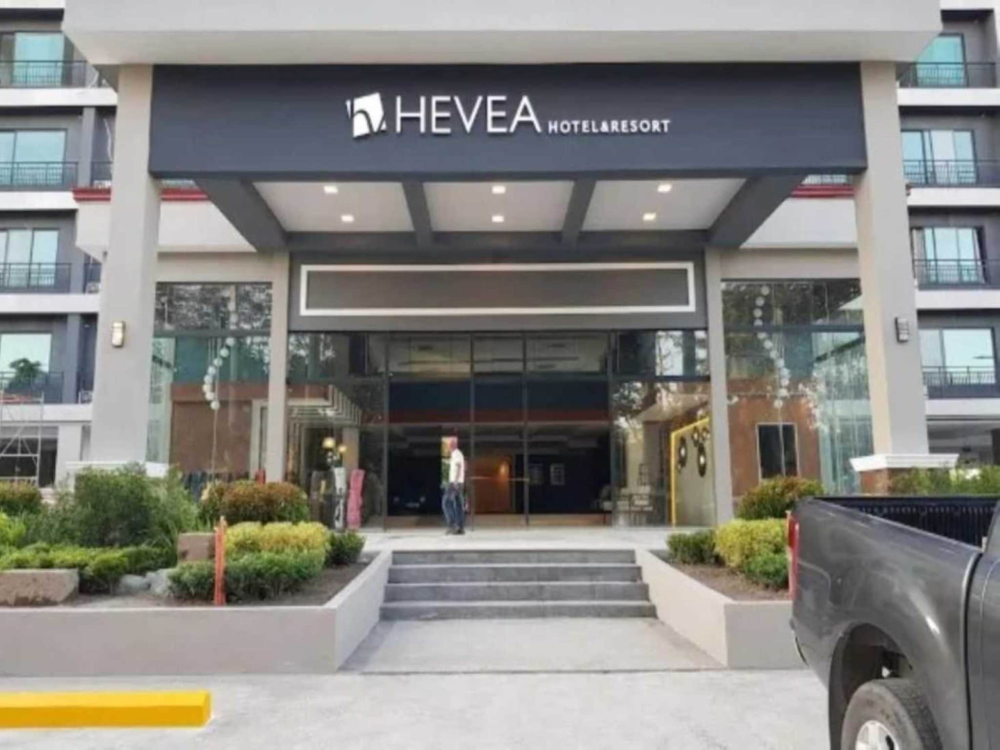 Chic Double Suite Life At Sunday Hevea Resort - Philippines