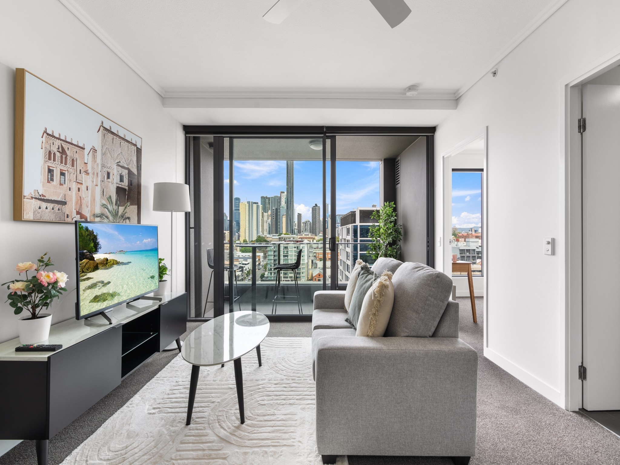 Chic 1 Bed Inner-city Retreat With Pool And Views - Australia