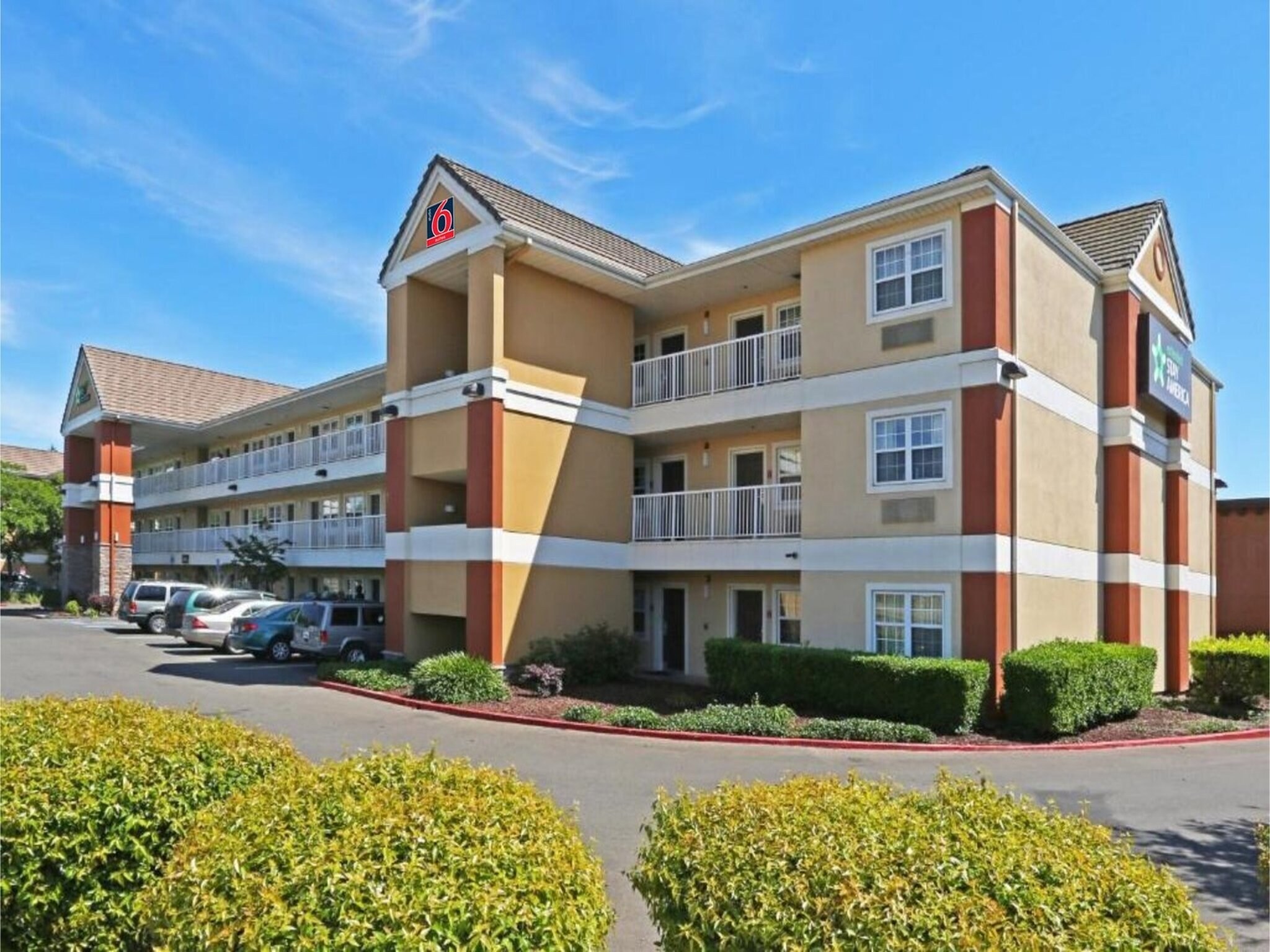 1 King Bed | Non-smoking, Kitchen, Shower - Sacramento, CA