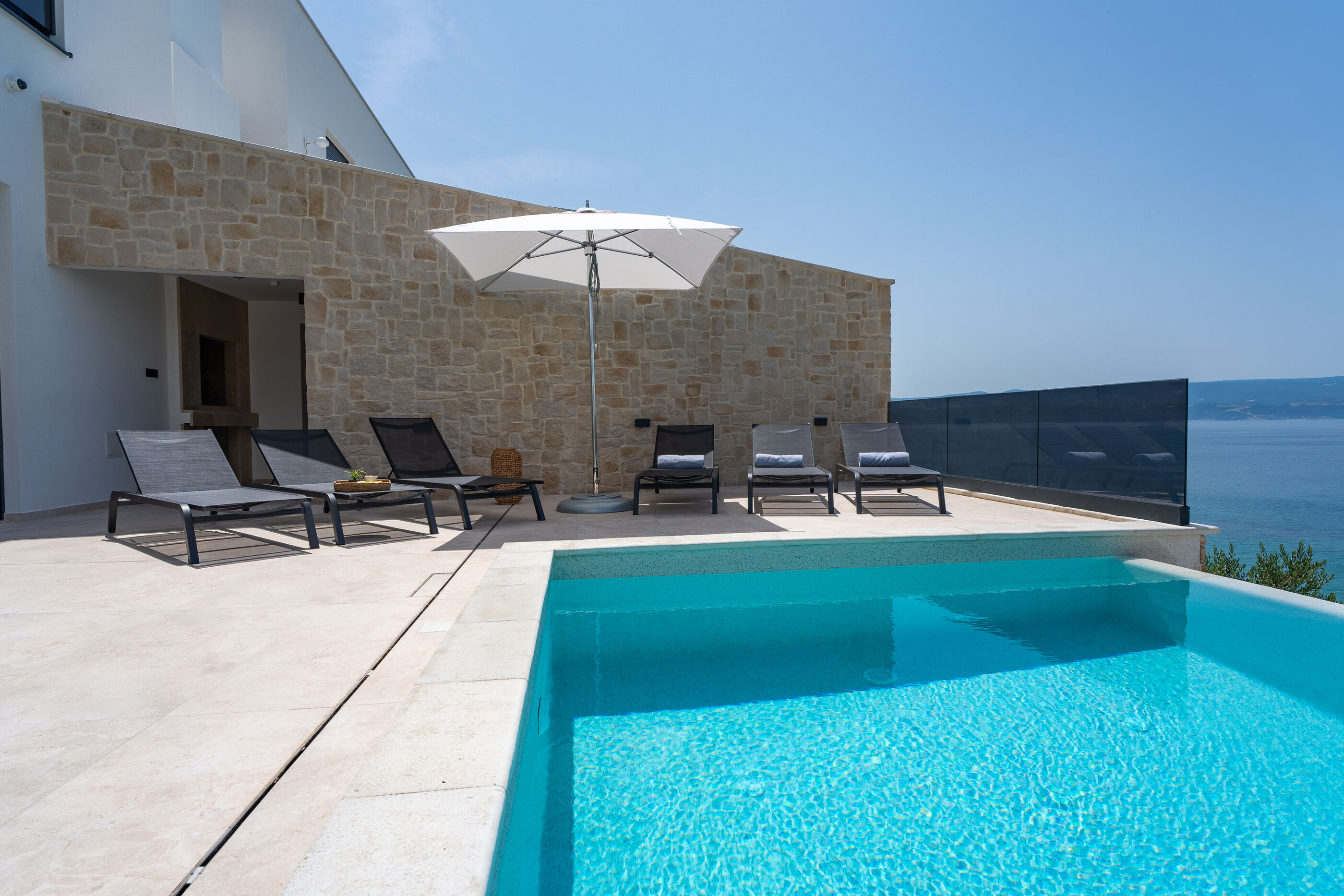 Ferienhaus in Omis (Kroatien) und 2 Hunde erlaubt