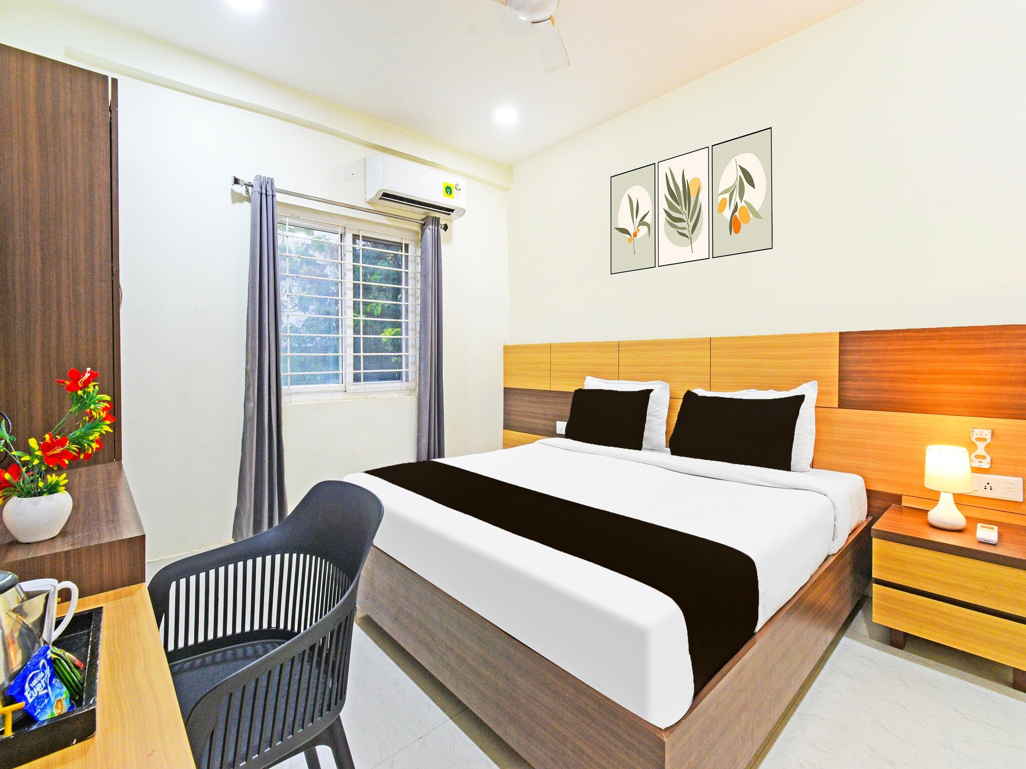Elegant Stays Near Botanical Garden - Hyderabad
