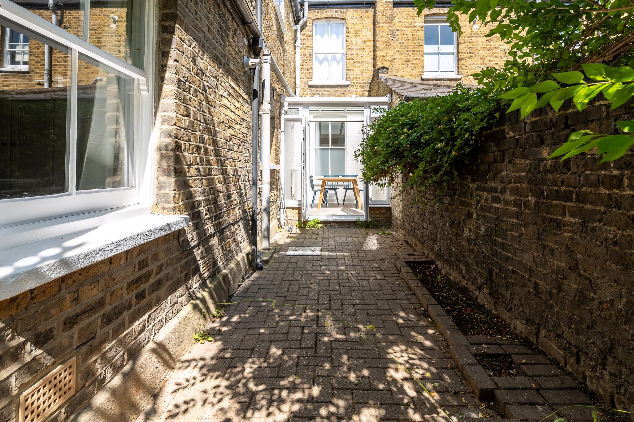 GuestReady - 2bed Battersea flat with Patio in 59 Broughton Street, London SW8 3QX, UK, London, United Kingdom - Property image 22 - VivreStays