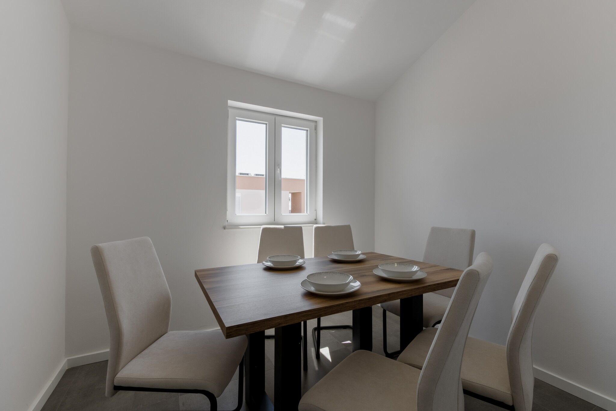 Wohnung 2 Schlafzimmer, mit Garten