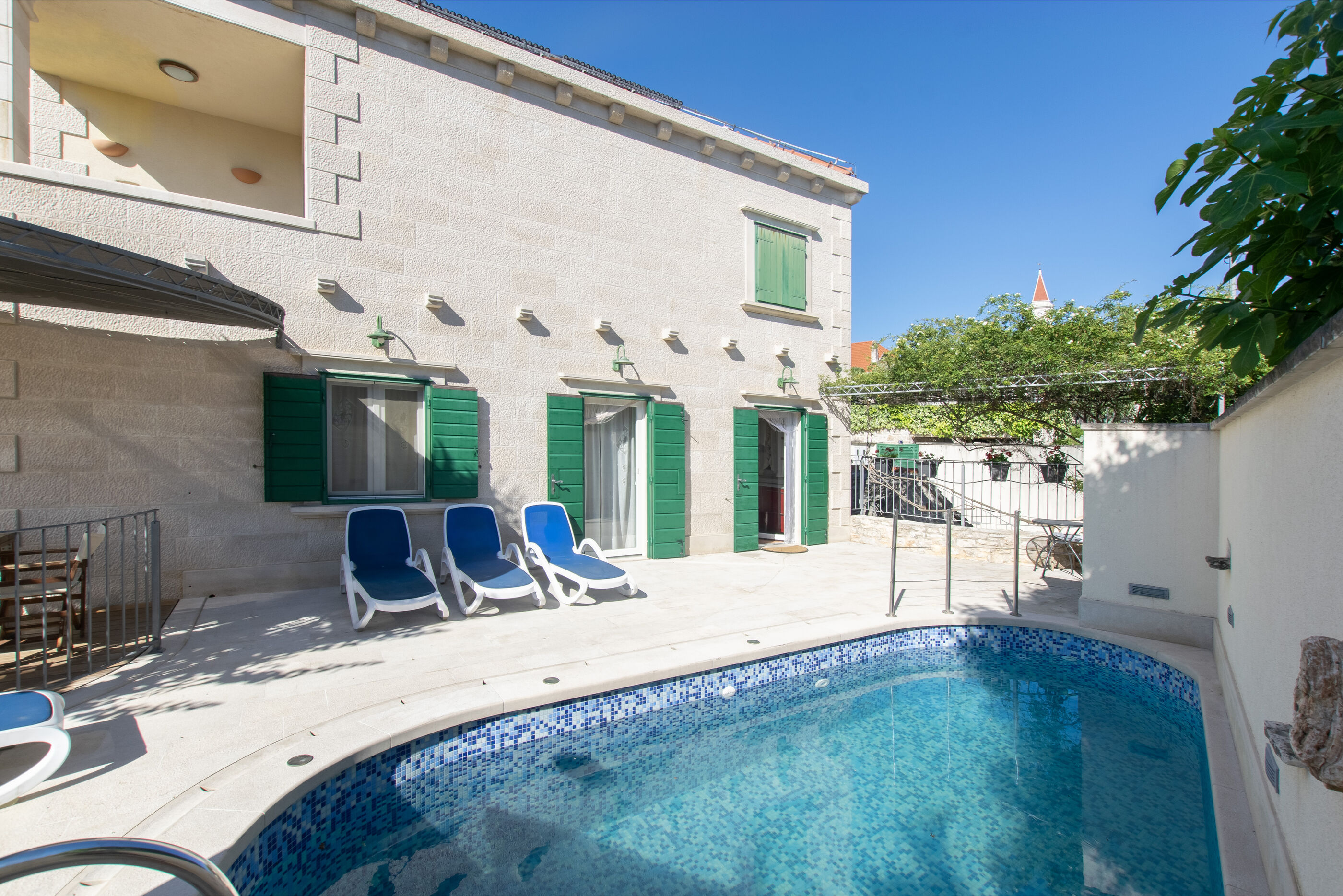 Ferienhaus mit umzäuntem Garten in Mirca - island Brac (Kroatien) und 2 Hunde erlaubt