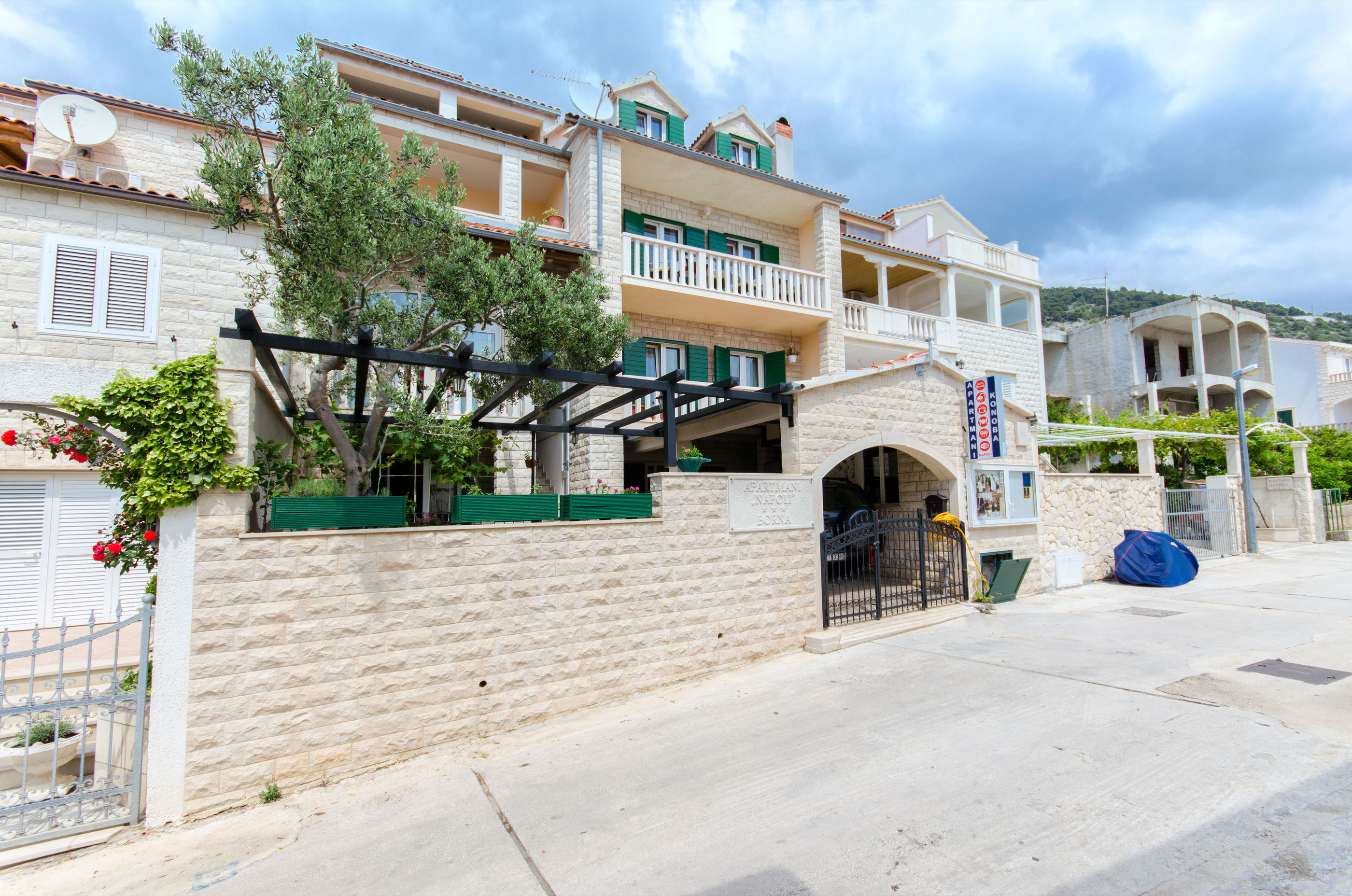Ferienhaus in Bol - island Brac (Kroatien) und 2 Hunde erlaubt