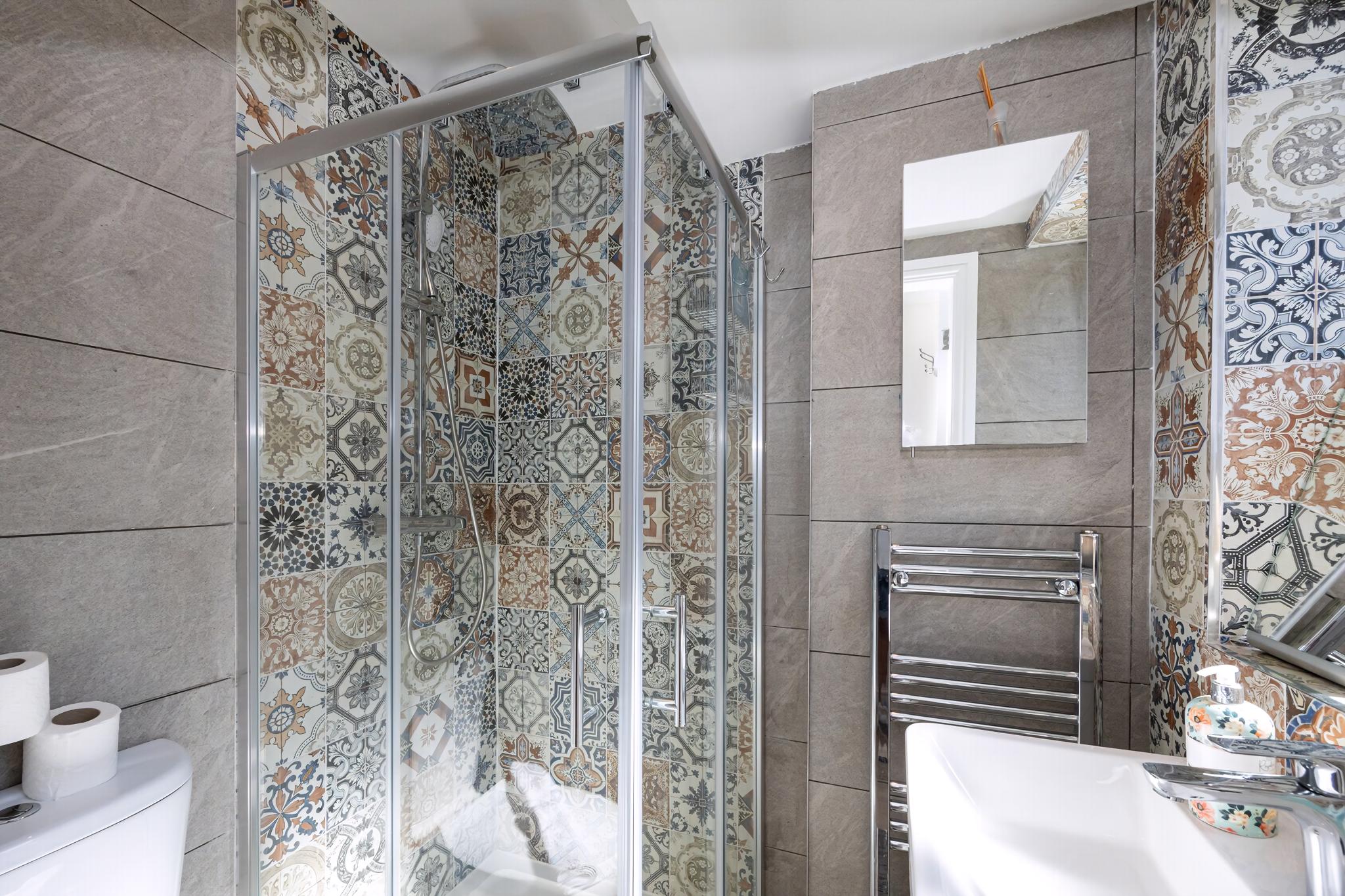 GuestReady - A Haven by the River in 45 Langland Drive, Eccles, Manchester, UK M30 7NJ - Property image 27 - VivreStays