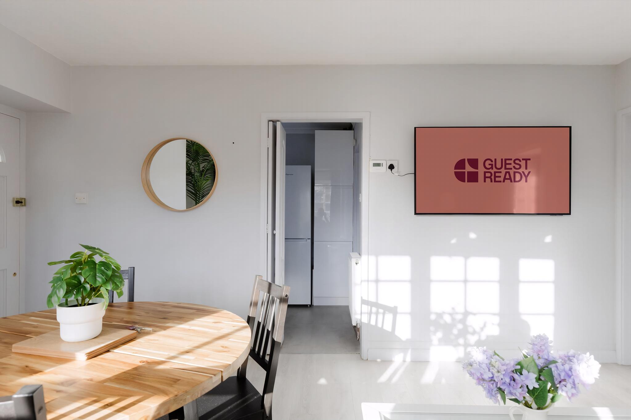 GuestReady - Charming Retreat in North-West London in 20 Goldsmith Lane, London NW9 9AH, UK NW9 9AH - Property image 20 - VivreStays