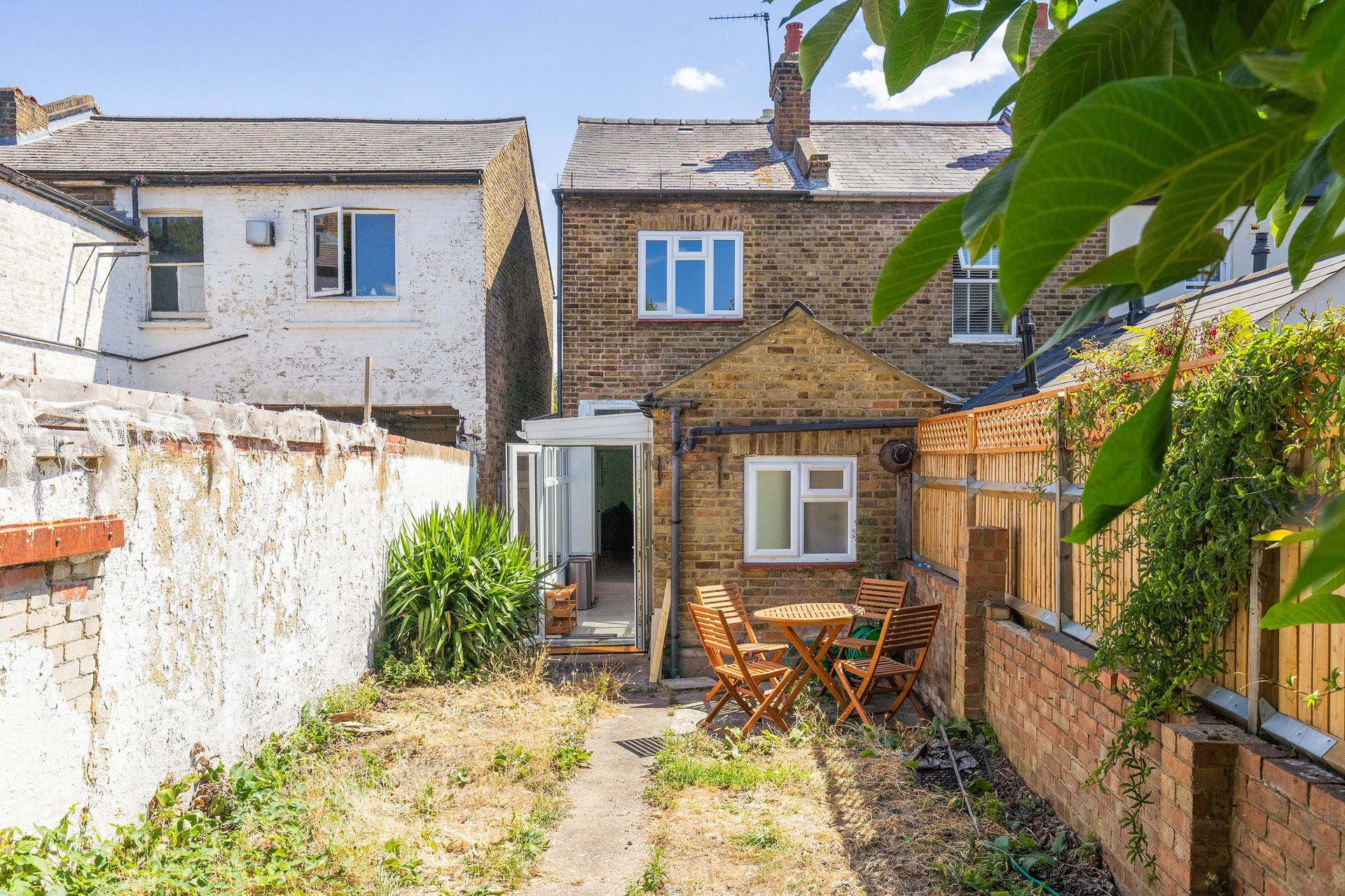 View GuestReady - Charming Kingston Home with Garden in 71 Acre Rd, Kingston upon Thames KT2 6ES, UK KT2 6ES GuestReady - Charming Kingston Home with Garden in 71 Acre Rd, Kingston upon Thames KT2 6ES, UK KT2 6ES - Property image 37 - VivreStays