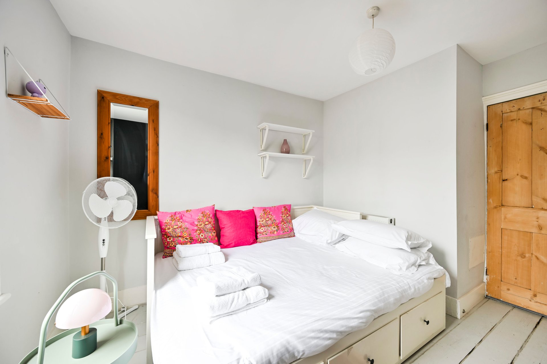 GuestReady - Spacious 4bed in Walthamstow in 44 Pretoria Avenue, London E17 7DE, UK, City of London, United Kingdom - Property image 3 - VivreStays