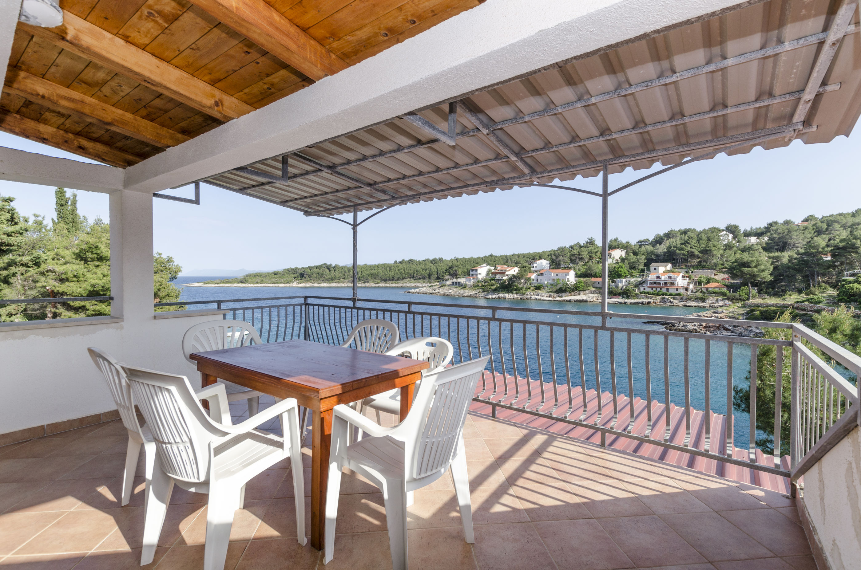 Ferienhaus in Basina (Kroatien) und 2 Hunde erlaubt