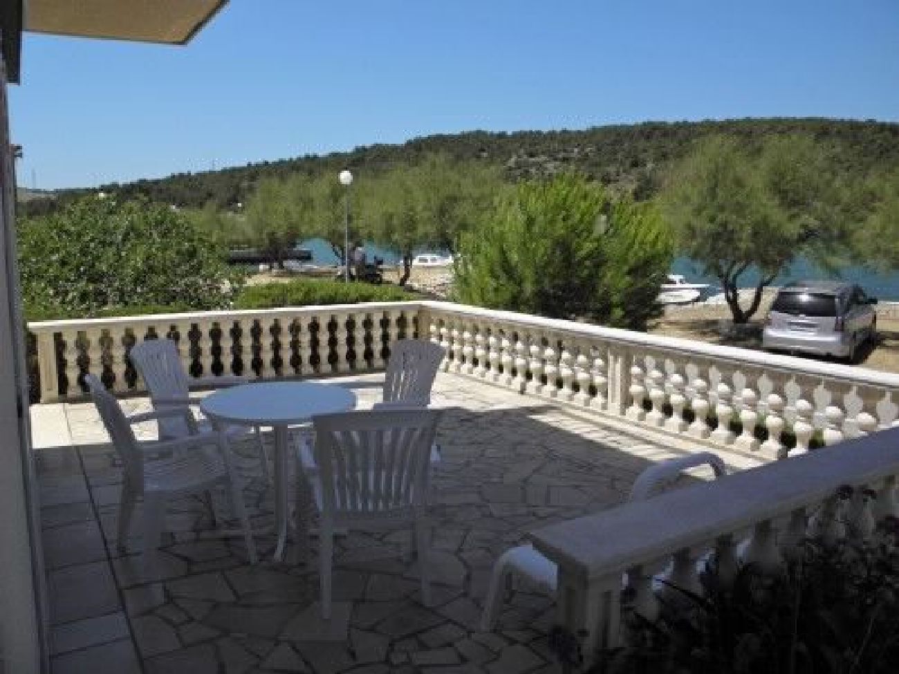Vakantiehuis in Jadrtovac (Kroatië) 2 honden zijn welkom