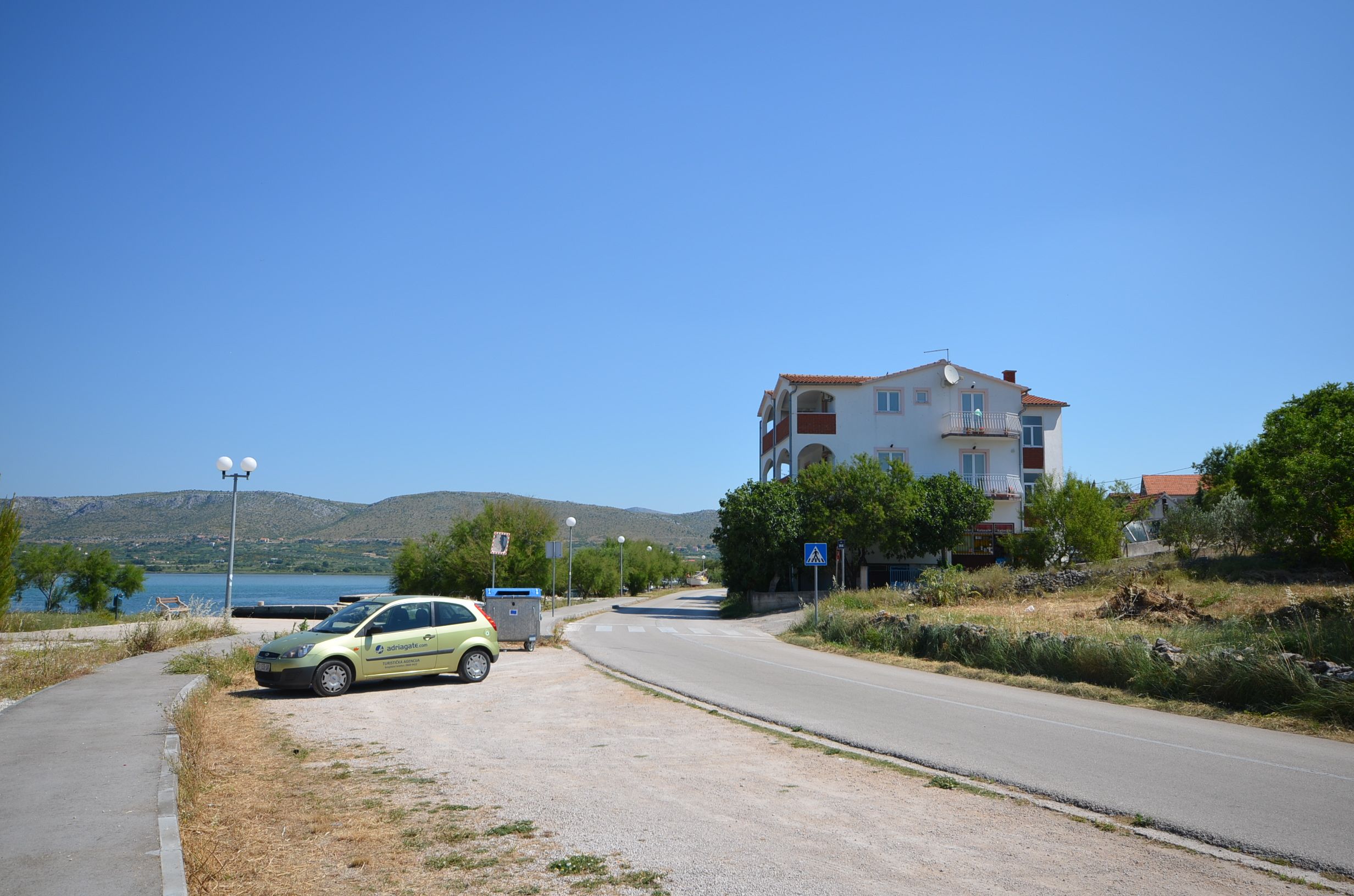 Vakantiehuis in Jadrtovac (Kroatië) 2 honden zijn welkom