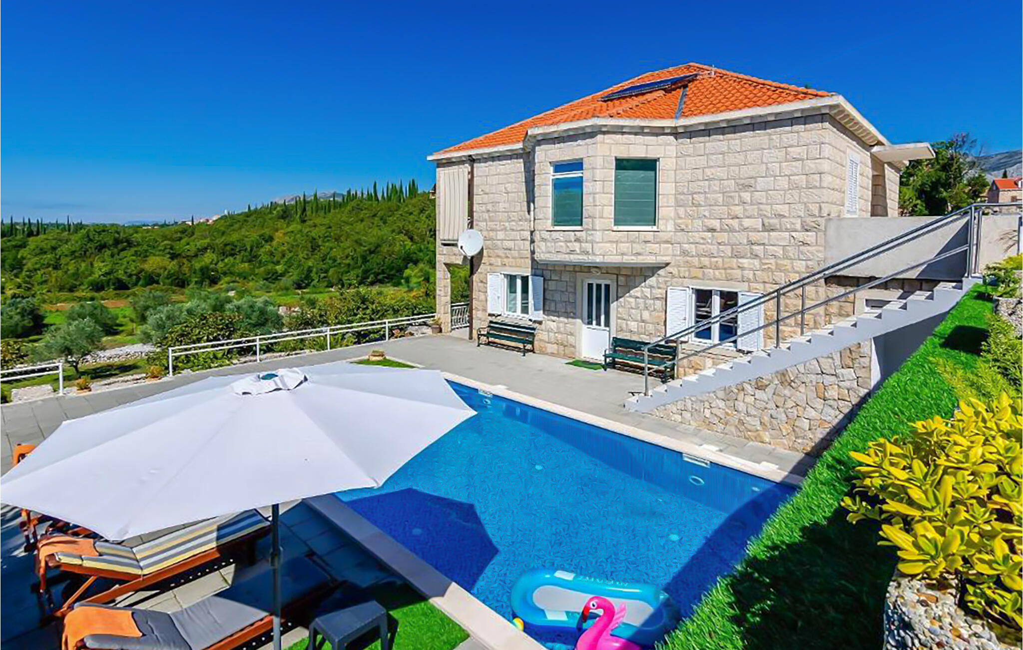 Wohnung 3 Schlafzimmer, mit Pool