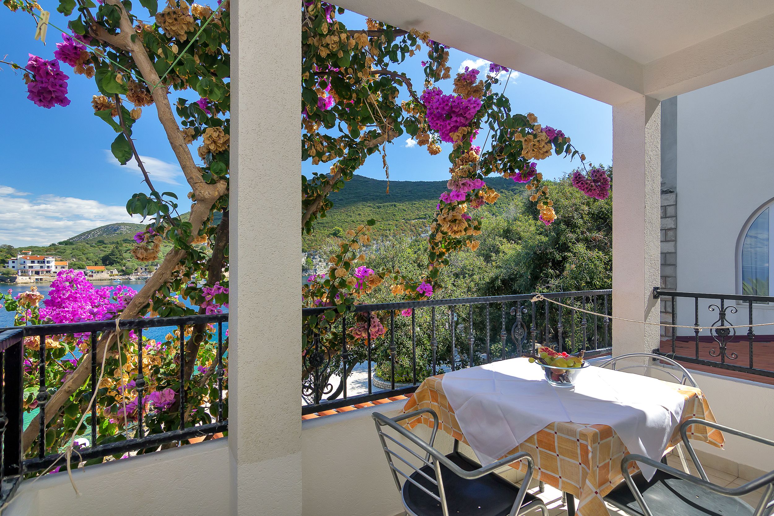 Ferienhaus in Zastrazisce - island Hvar (Kroatien) und 2 Hunde erlaubt