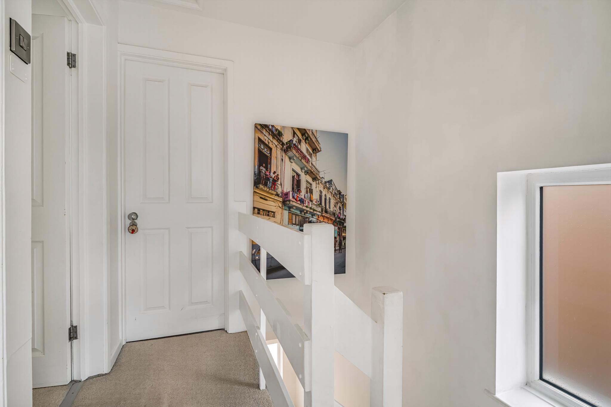 South Manchester Suburbs near Cheadle Village in 67 Kenilworth Road, Stockport SK3 0QL, UK SK3 0QL - Property image 19 - VivreStays