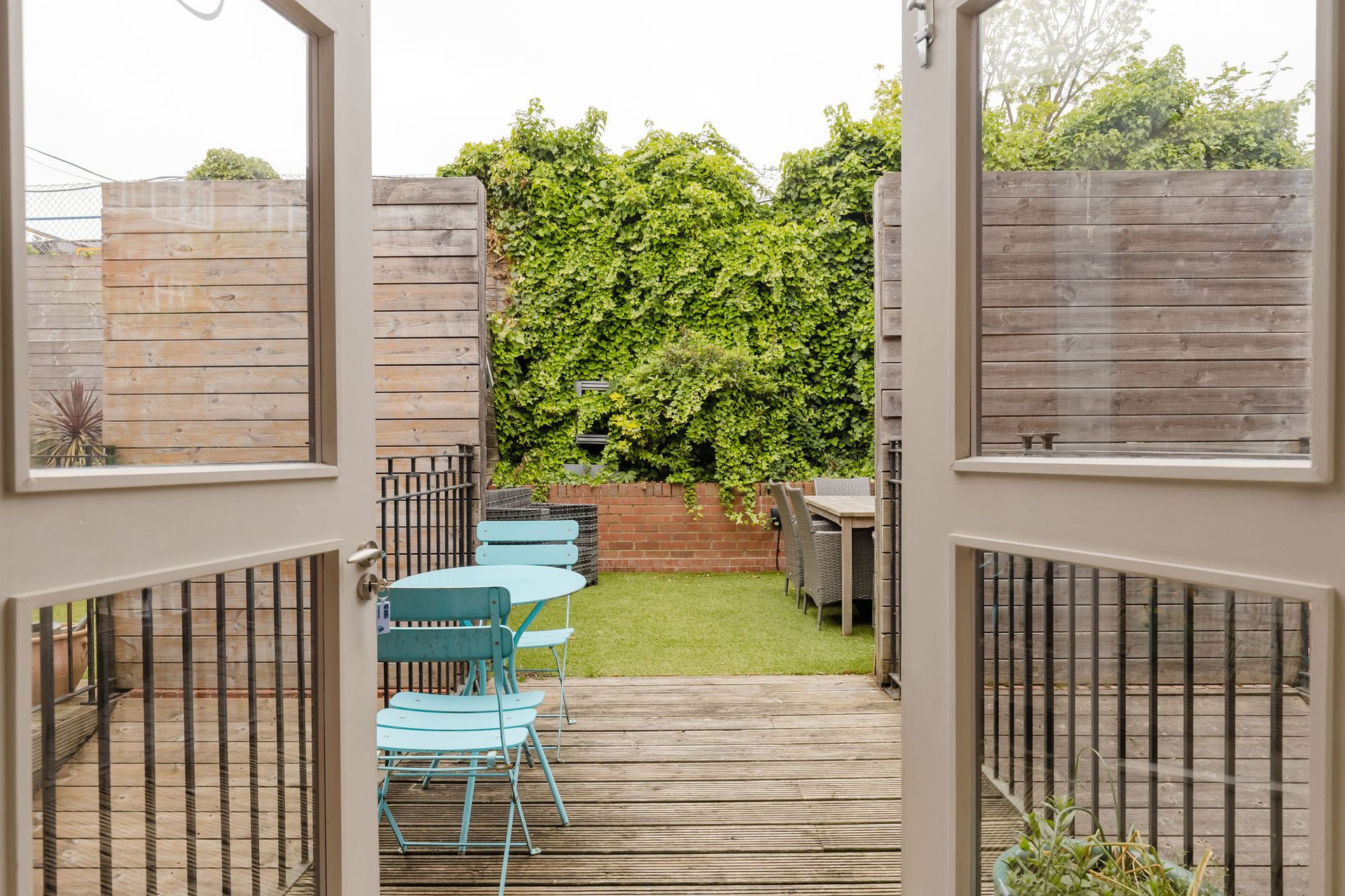 GuestReady - Charming 2bed with Patio in Putney in 23 Brandlehow Road, London SW15 2ED, UK, London, United Kingdom - Property image 4 - VivreStays