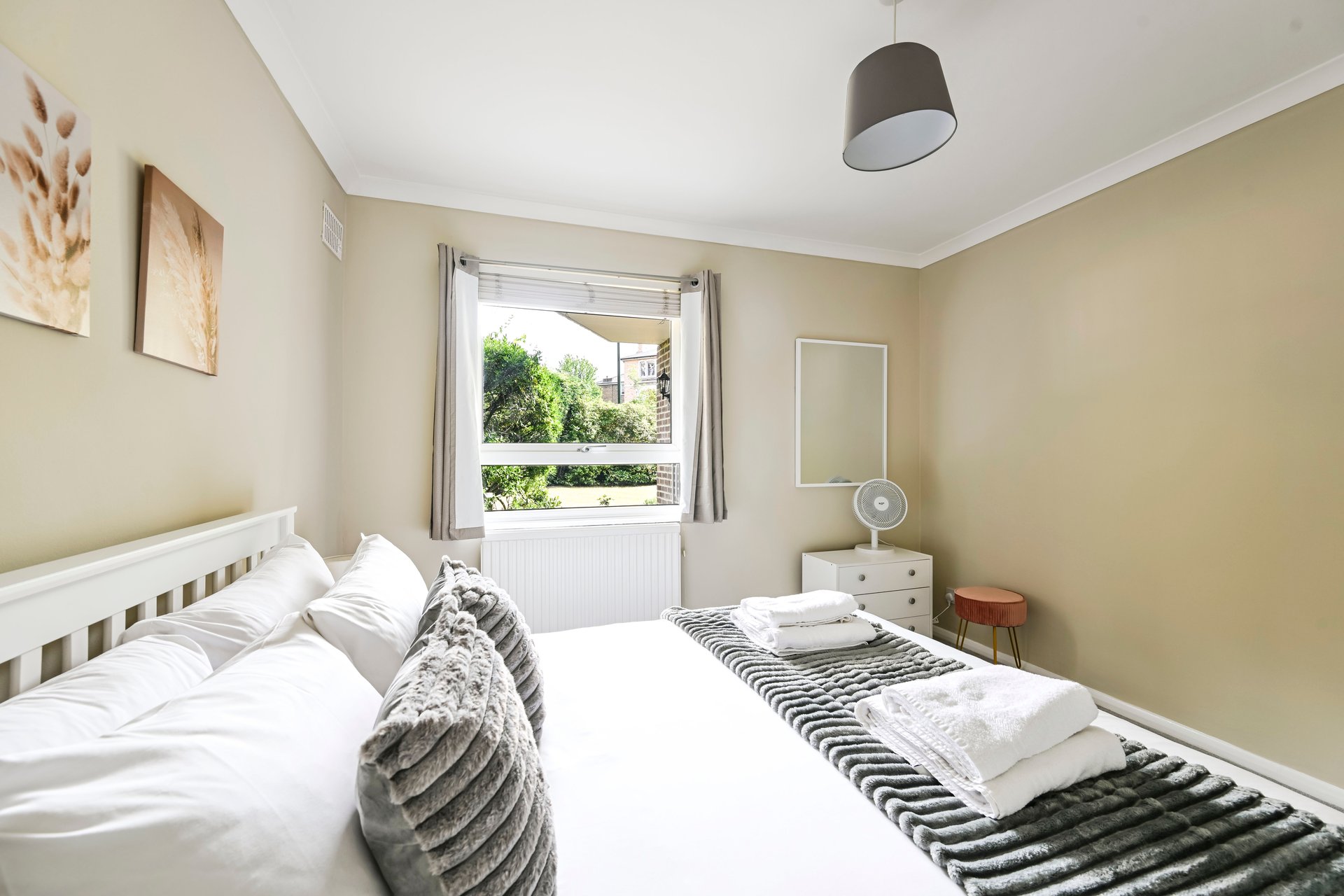 GuestReady - Modern 2bed in Richmond in 25 Mathias Court, 119 Church Road, Richmond TW10 6LL, UK, London, United Kingdom - Property image 6 - VivreStays