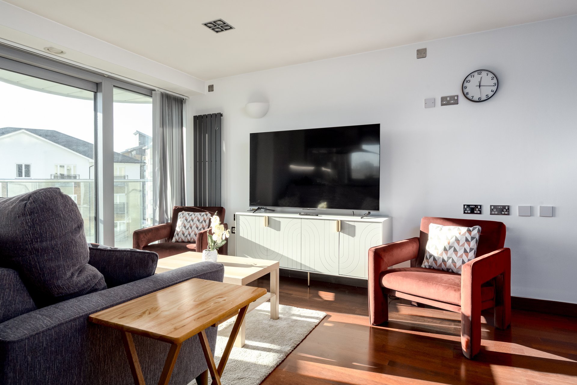GuestReady - Modern 2bed w Balcony in Battersea serviced apartment - UK - VivreStays