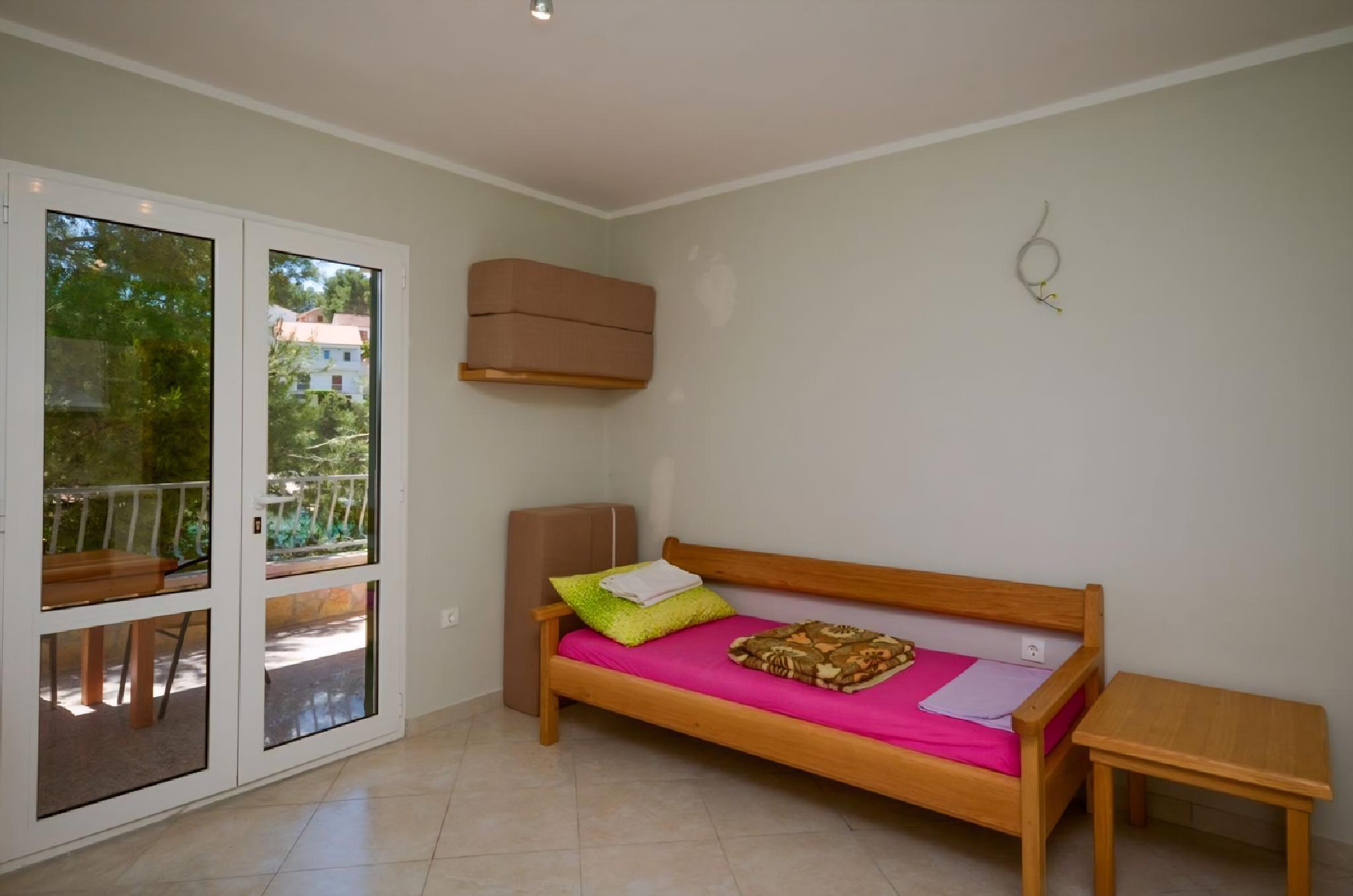 Ferienhaus in Basina (Kroatien) und 2 Hunde erlaubt