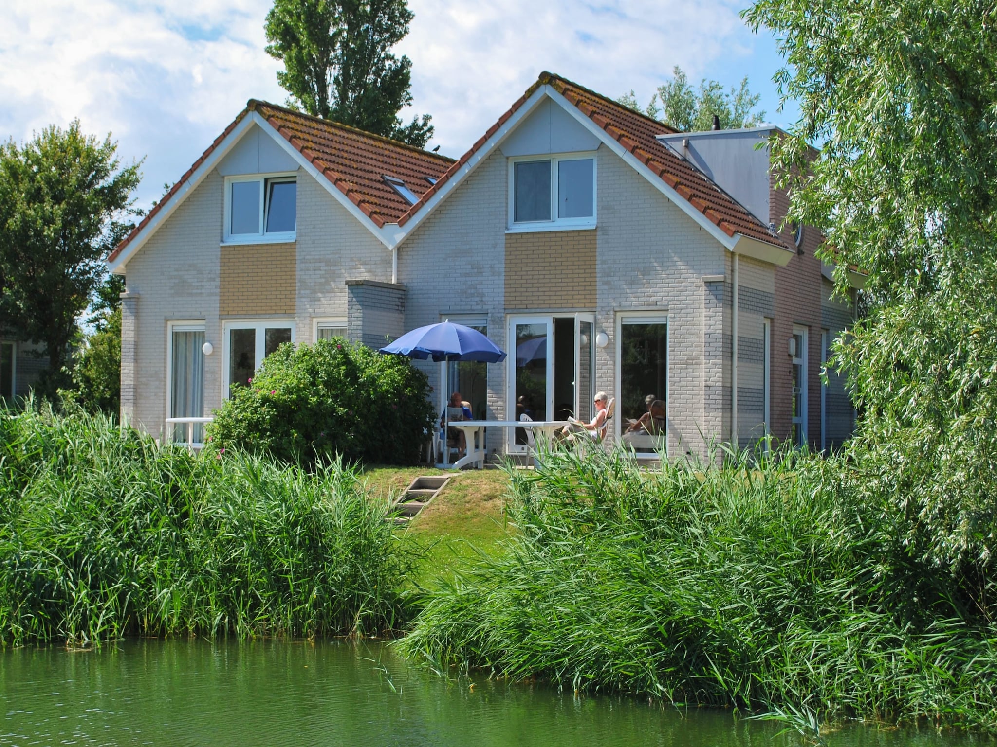 Holiday Home On The Water In Friesland - Makkum