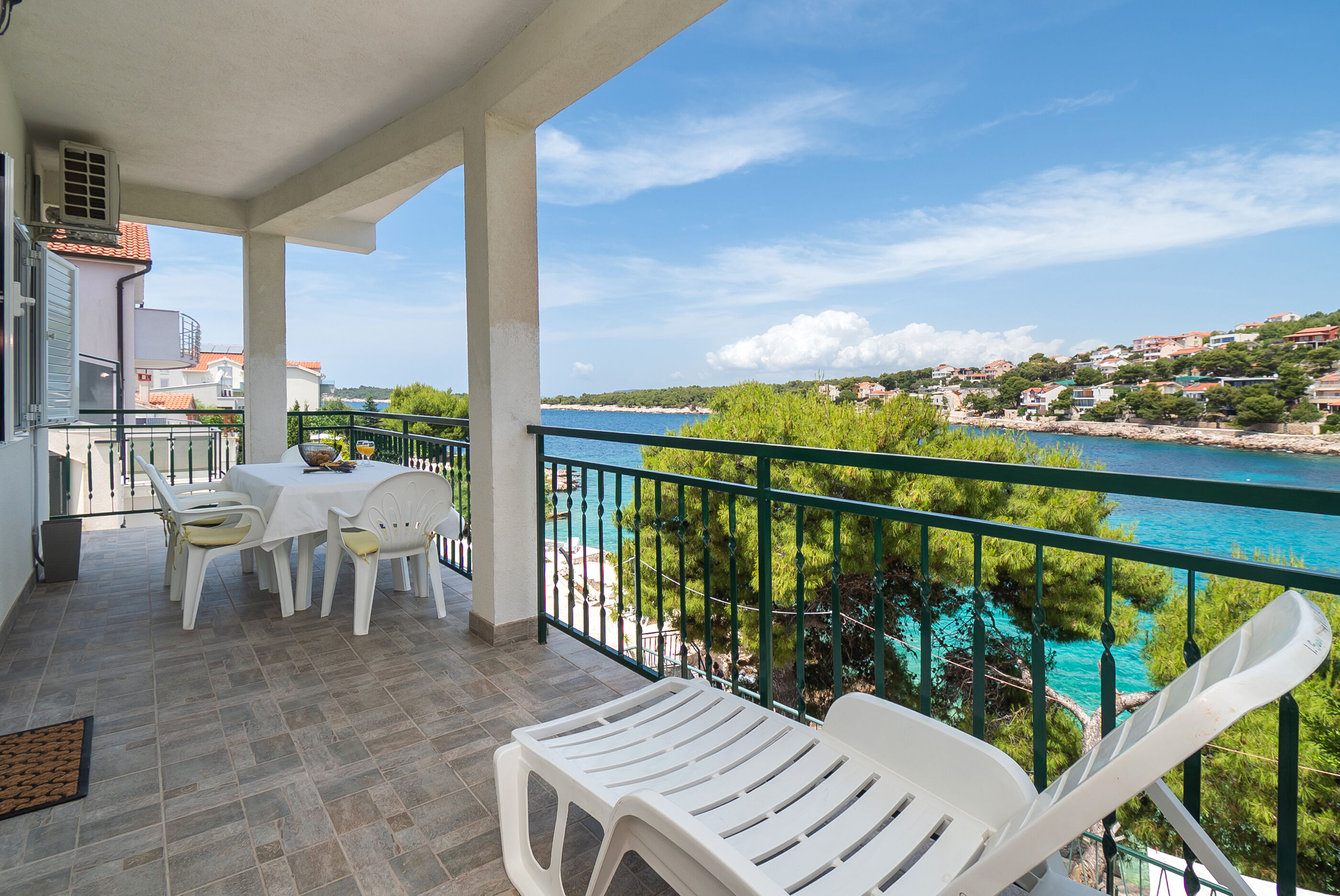 Ferienhaus in Bilo (Primosten) (Kroatien) und 2 Hunde erlaubt