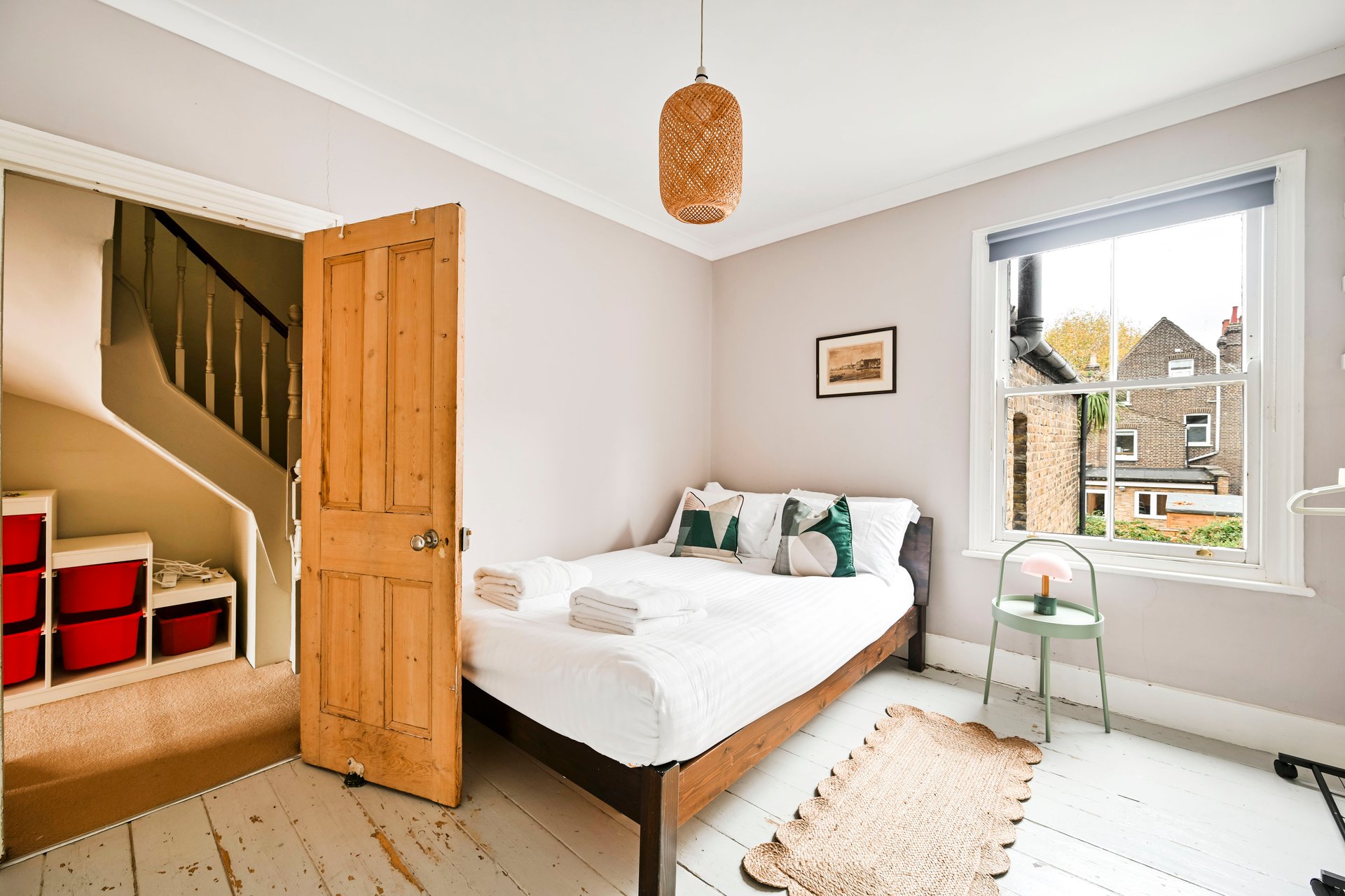 GuestReady - Spacious 4bed in Walthamstow in 44 Pretoria Avenue, London E17 7DE, UK, City of London, United Kingdom - Property image 2 - VivreStays