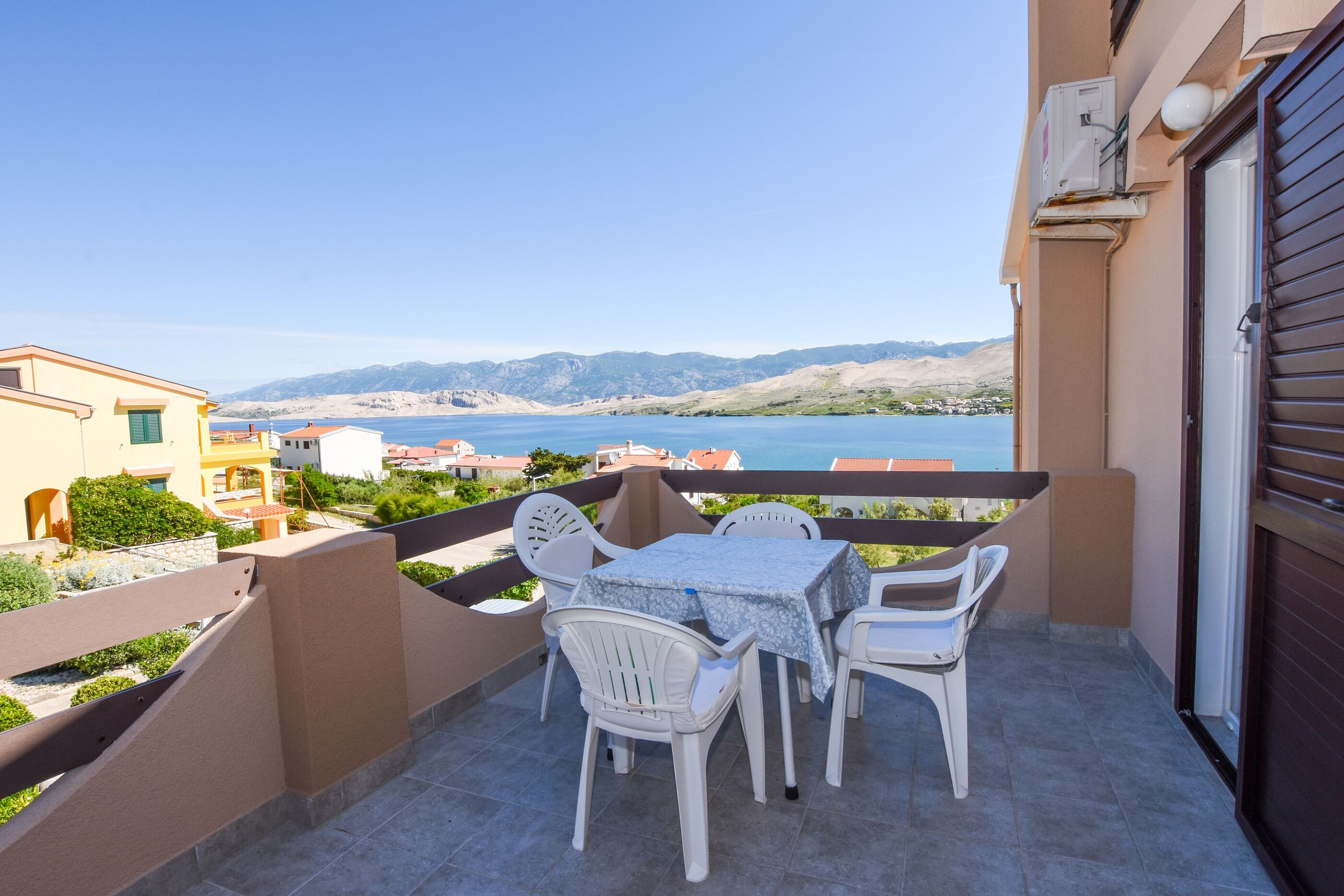 Ferienhaus in Pag - island Pag (Kroatien) und 2 Hunde erlaubt