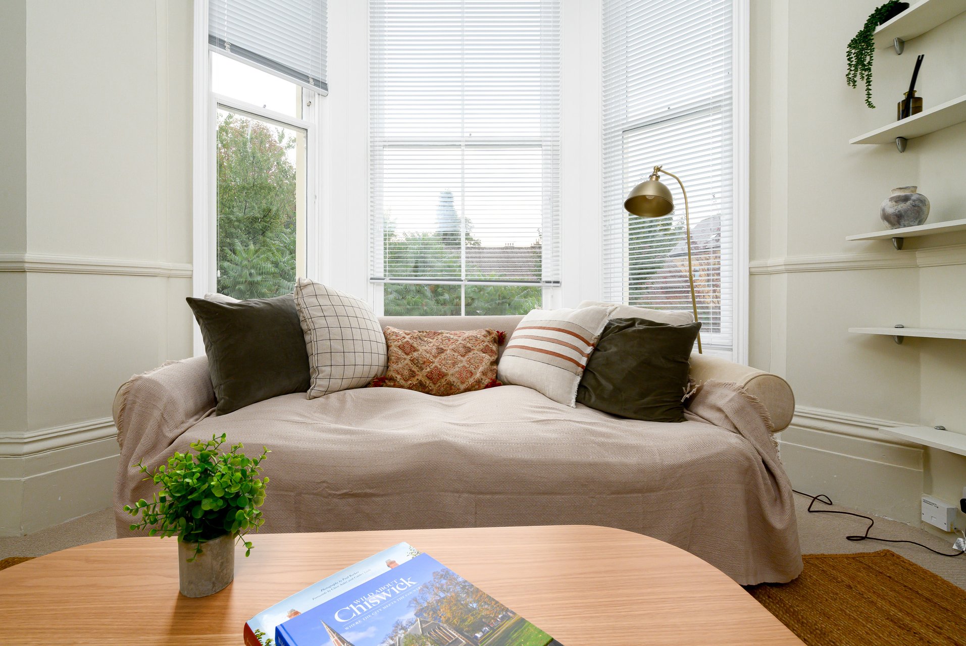 GuestReady - Cosy Loft Studio in Chiswick in flat 2, 2 Devonshire Gardens, London W4 3TW, UK W4 3TW - Property image 9 - VivreStays