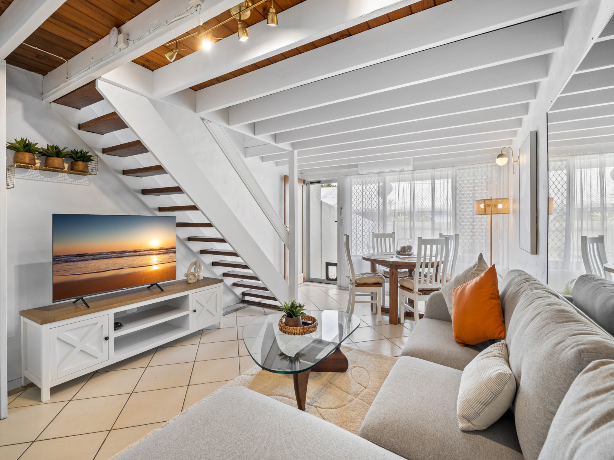 Chic 2-bed Cabin-style Home By Mooloolaba Beach - Australië