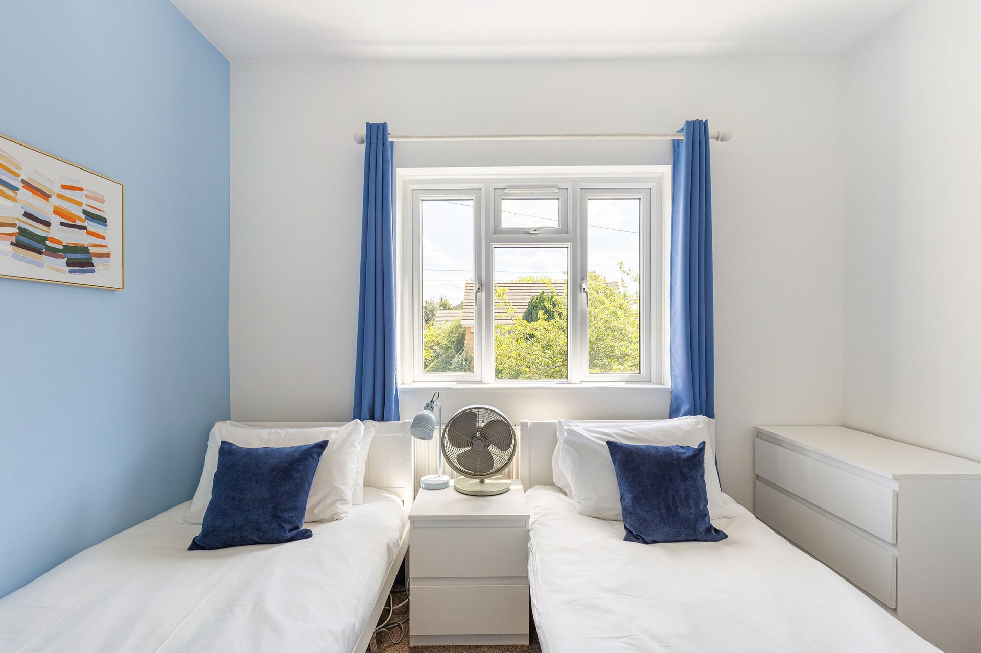 View GuestReady - Charming Kingston Home with Garden in 71 Acre Rd, Kingston upon Thames KT2 6ES, UK KT2 6ES GuestReady - Charming Kingston Home with Garden in 71 Acre Rd, Kingston upon Thames KT2 6ES, UK KT2 6ES - Property image 29 - VivreStays