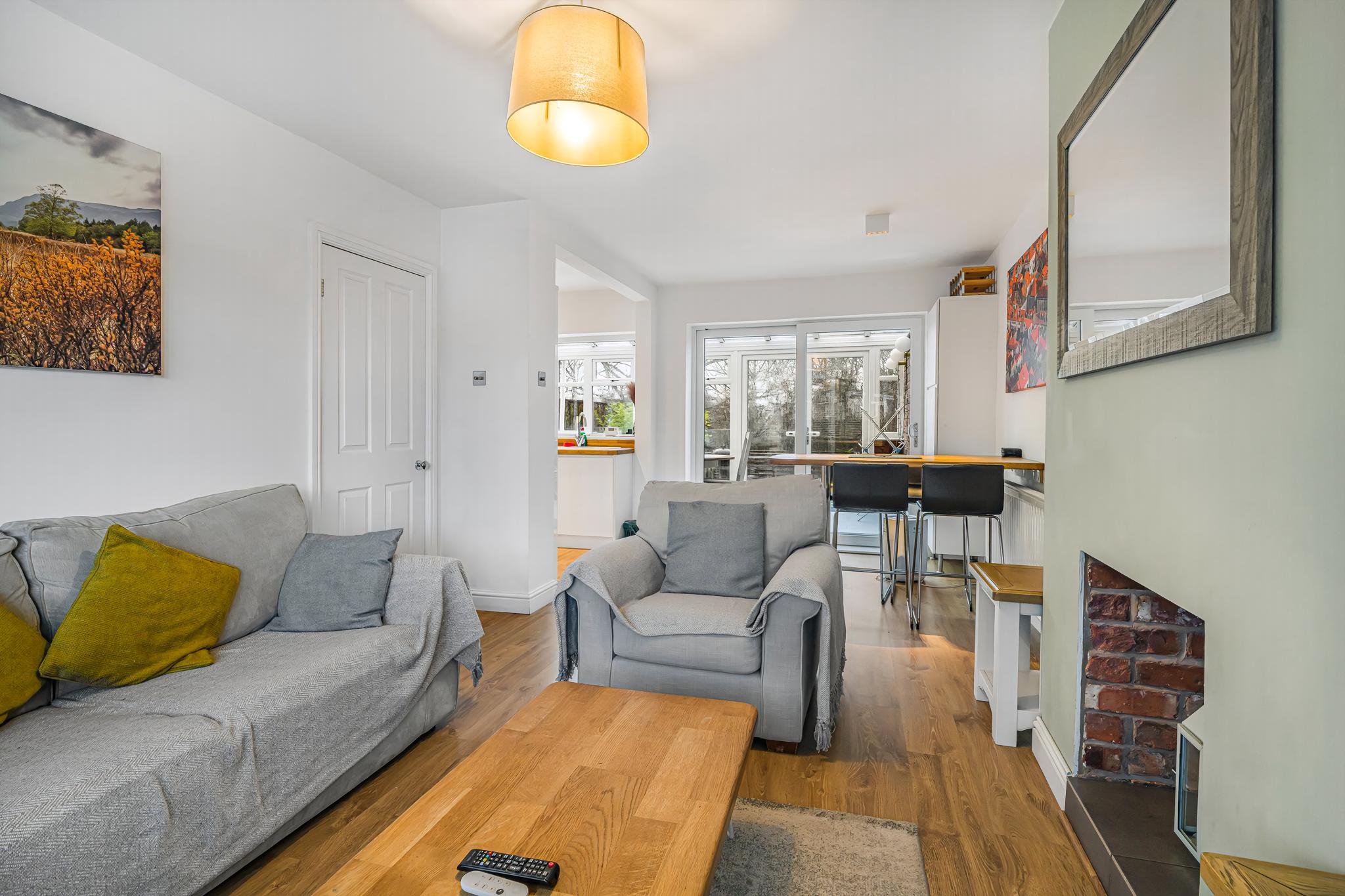 South Manchester Suburbs near Cheadle Village in 67 Kenilworth Road, Stockport SK3 0QL, UK SK3 0QL - Property image 9 - VivreStays