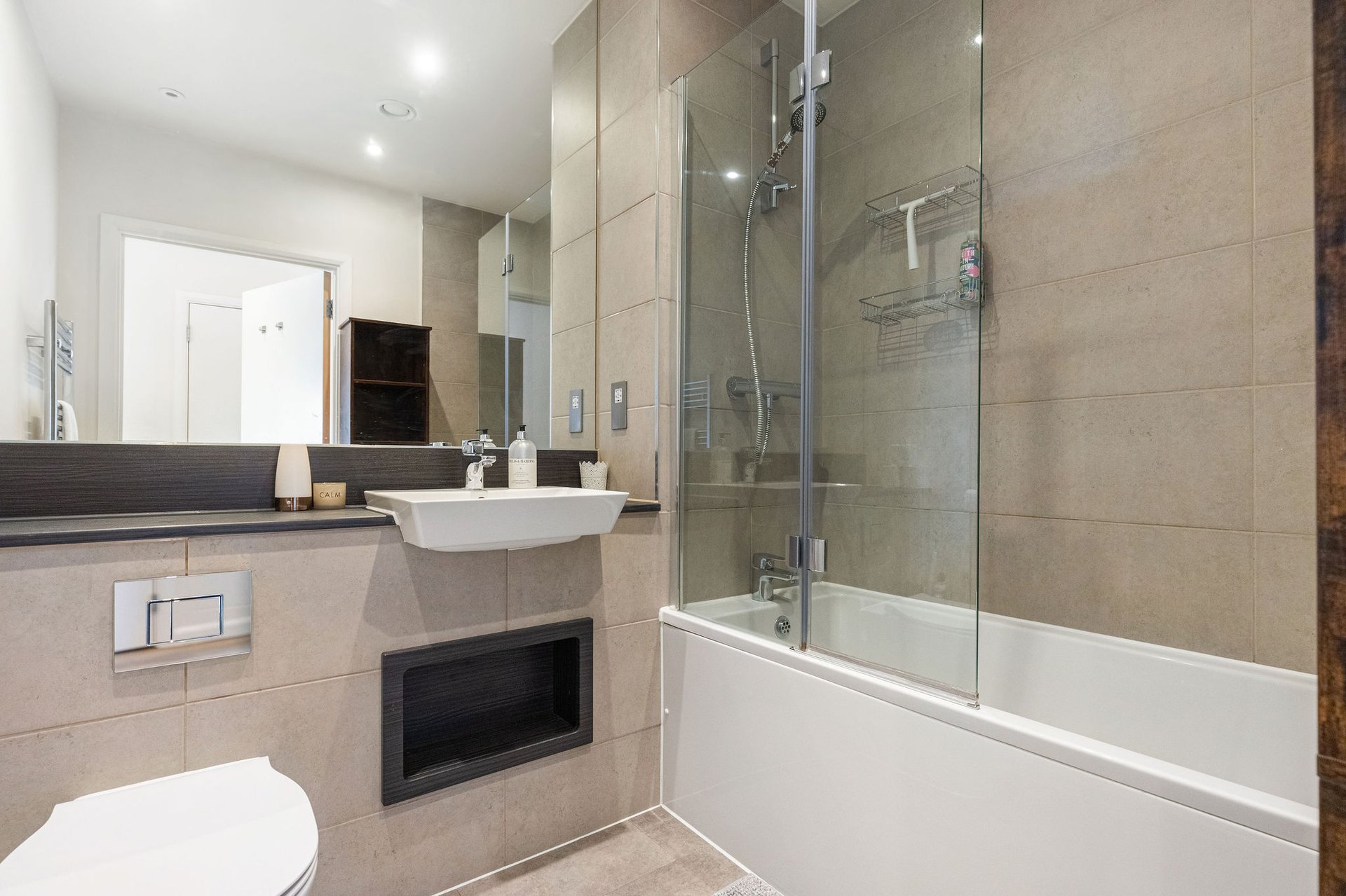 GuestReady - Millbrook Park retreat with balcony in 46 Arum Apartments, 22 Royal Engineers Way, London NW7 1SX, UK NW7 1SX - Property image 7 - VivreStays