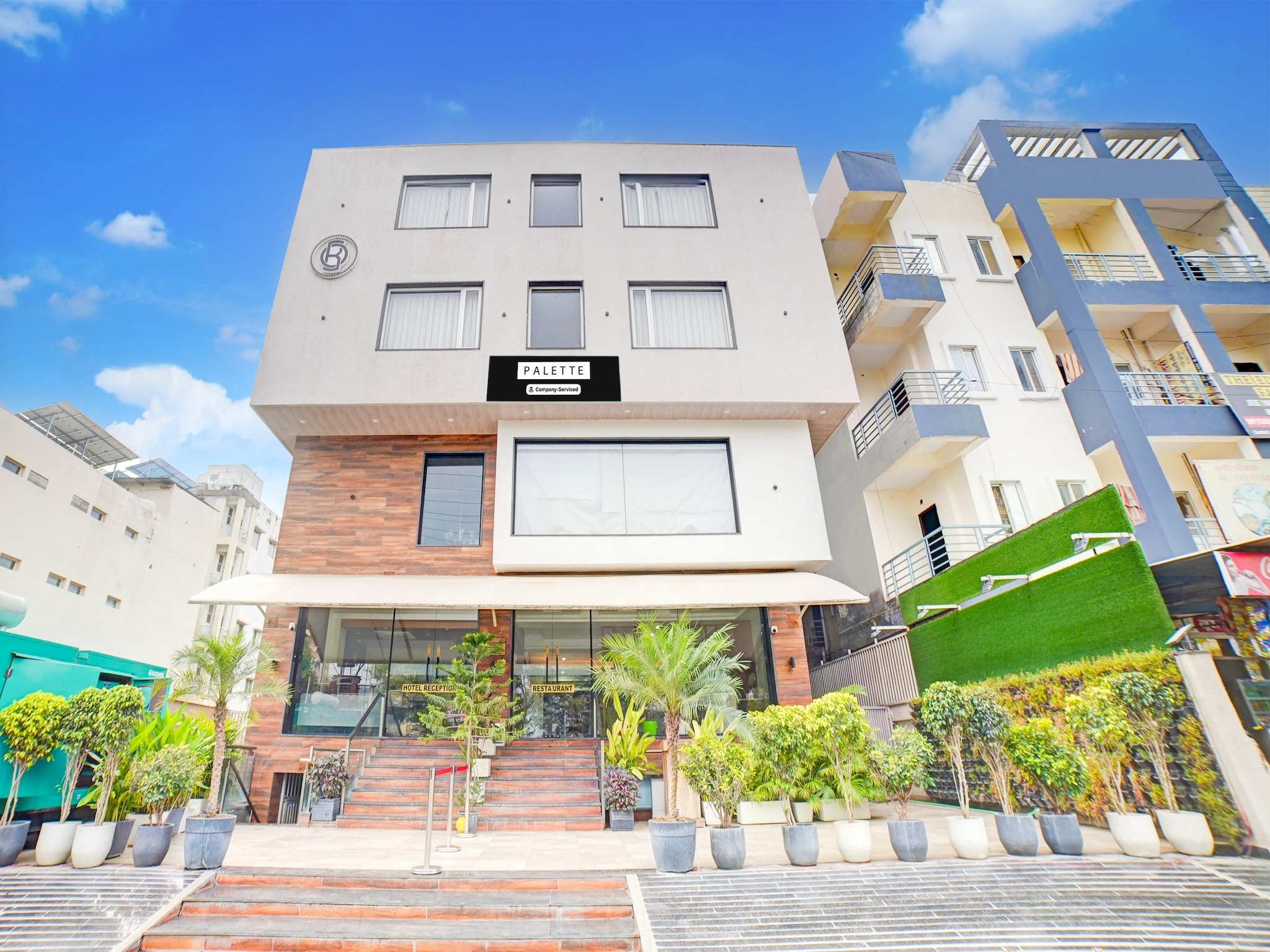 Luxirious Stays At Palette Patel Nagar - Bhopal