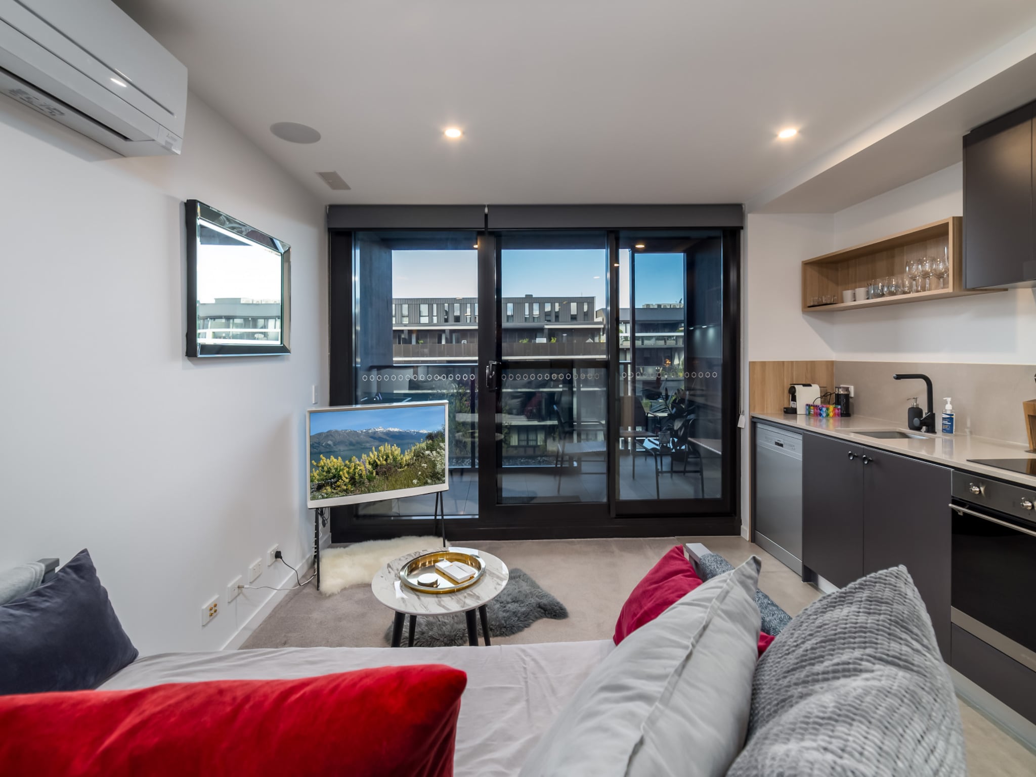 Modern 1-bed Apartment With Pool And Sauna - Australia