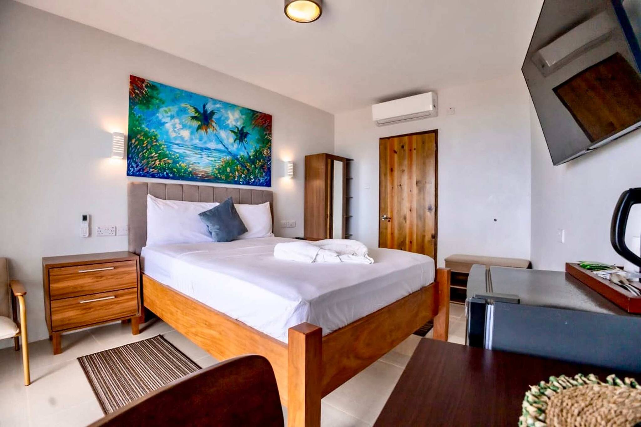 House 2 guests, with garden