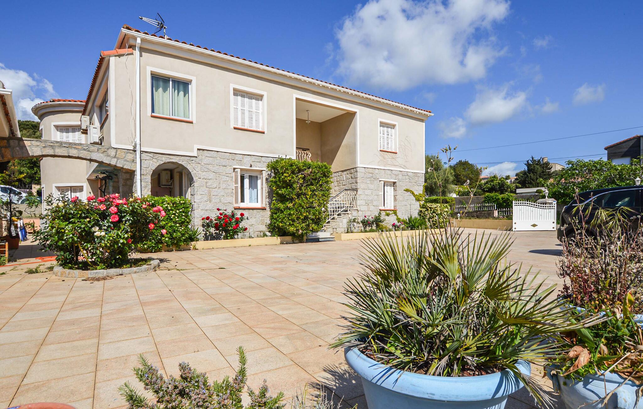 Appartement confortable, 2 chambres, avec piscine