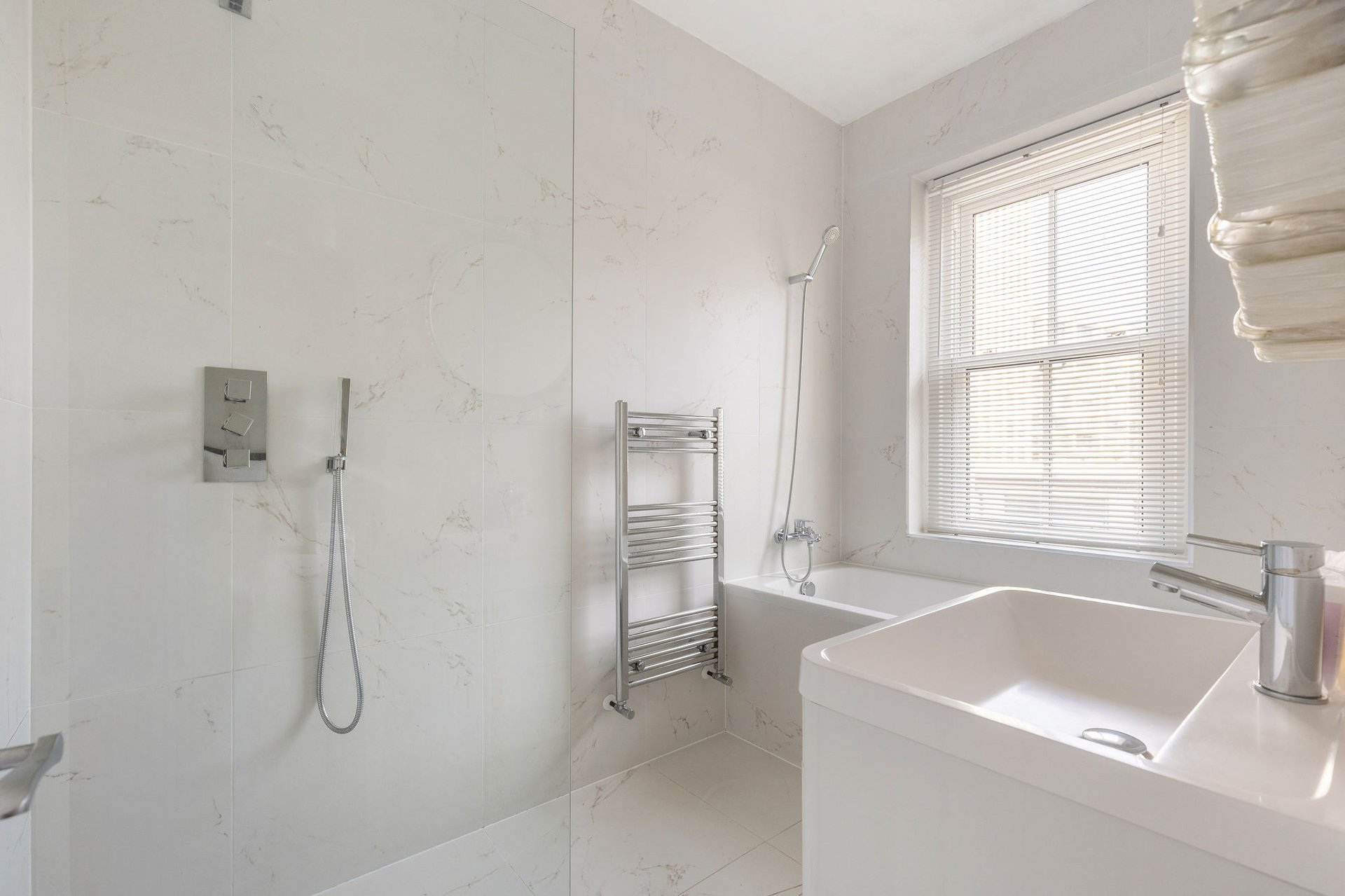 GuestReady - Charming Kensington Flat in flat 4, 34 Avonmore Road, London W14 8RS, UK W14 8RU - Property image 22 - VivreStays