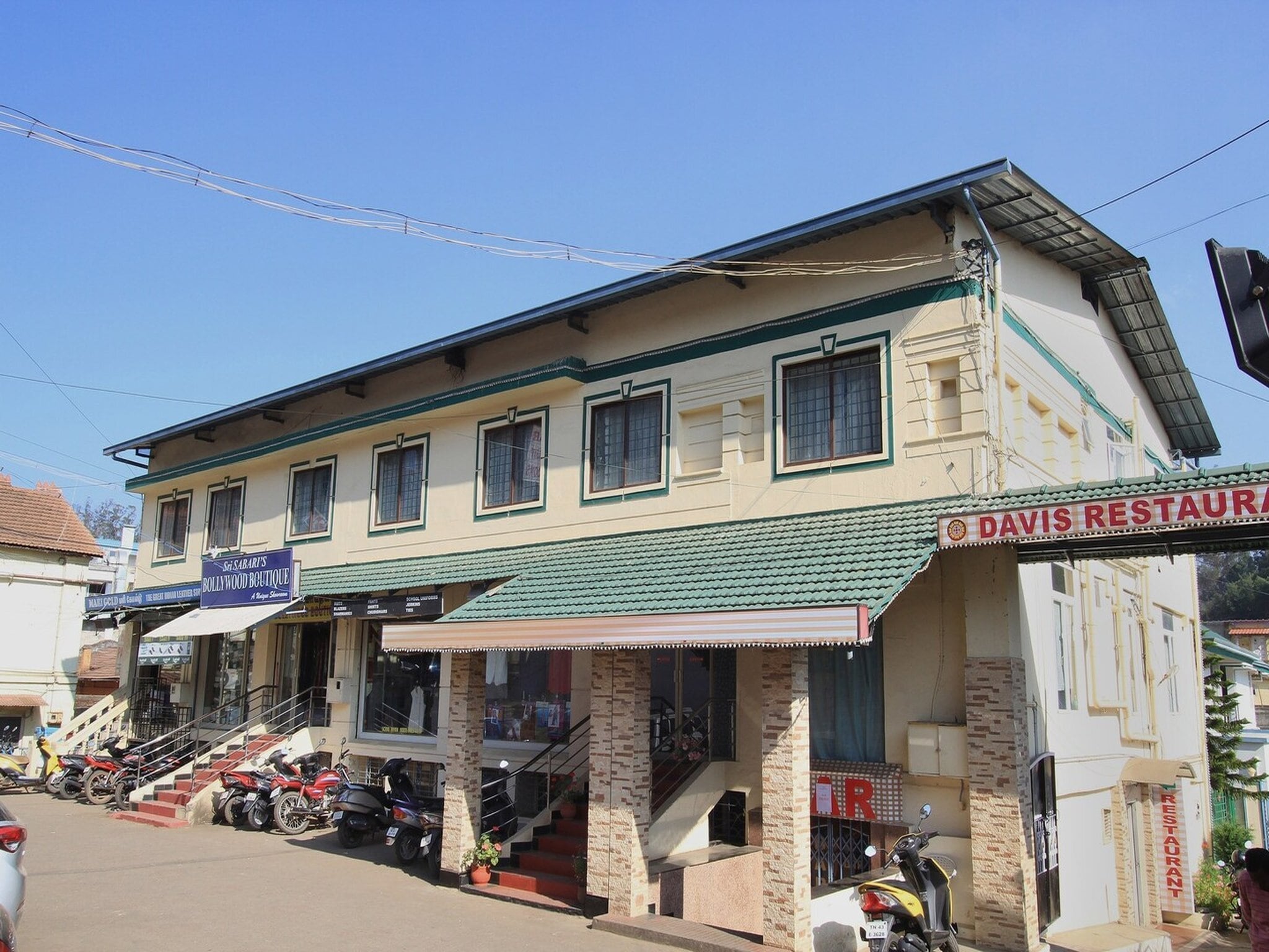Super Townhouse Hills Palace - Ooty