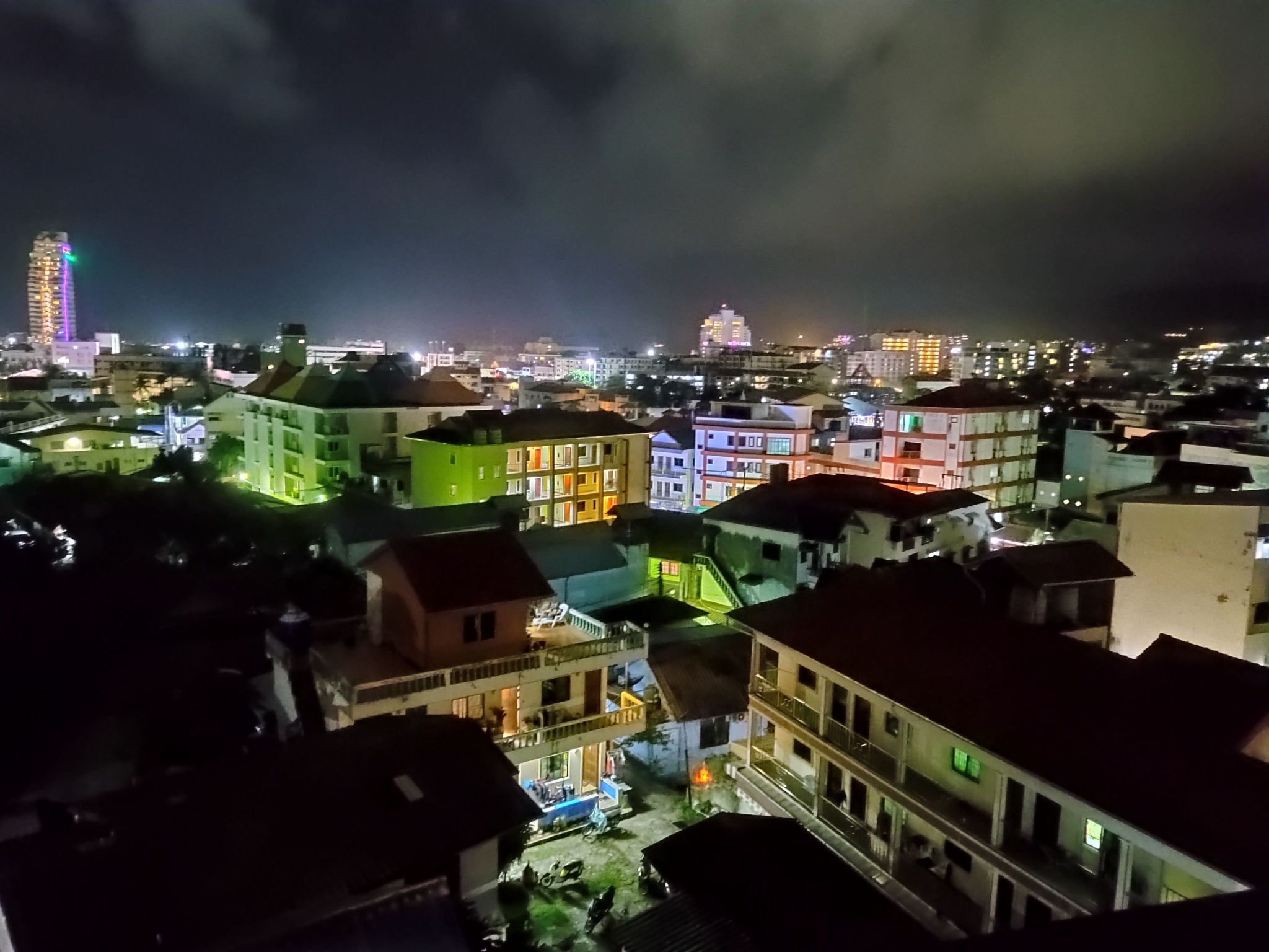 Wazzas Patong Apartment, Smart-tv Und Schnelles Wifi - 태국