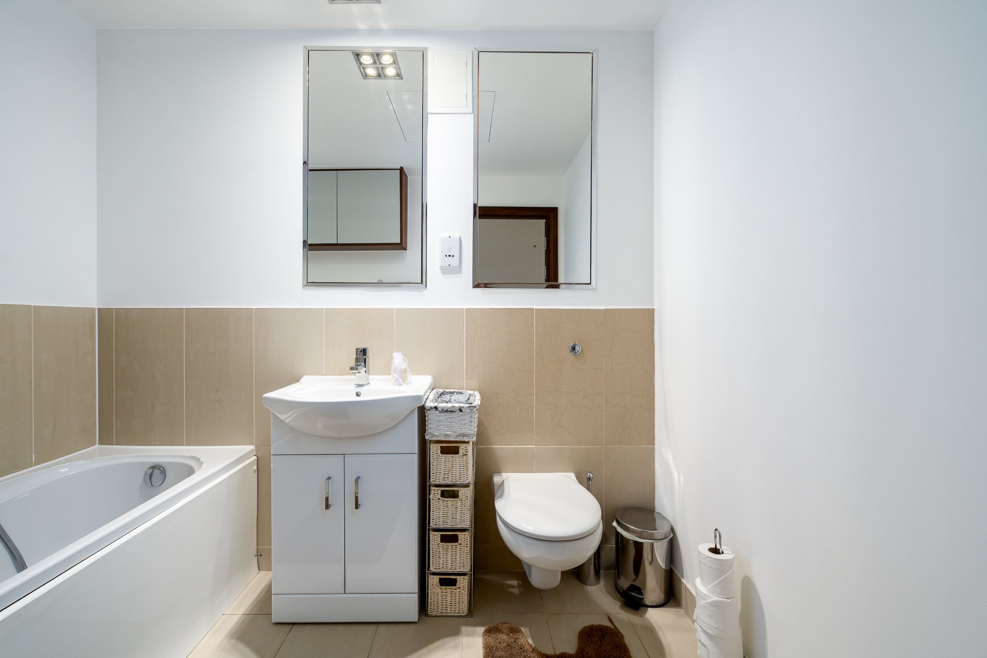 GuestReady - Modern 2bed w Balcony in Battersea in Flat 43 Orbis Wharf, Bridges Court Road, London SW11 3GW, UK, London, United Kingdom - Property image 18 - VivreStays