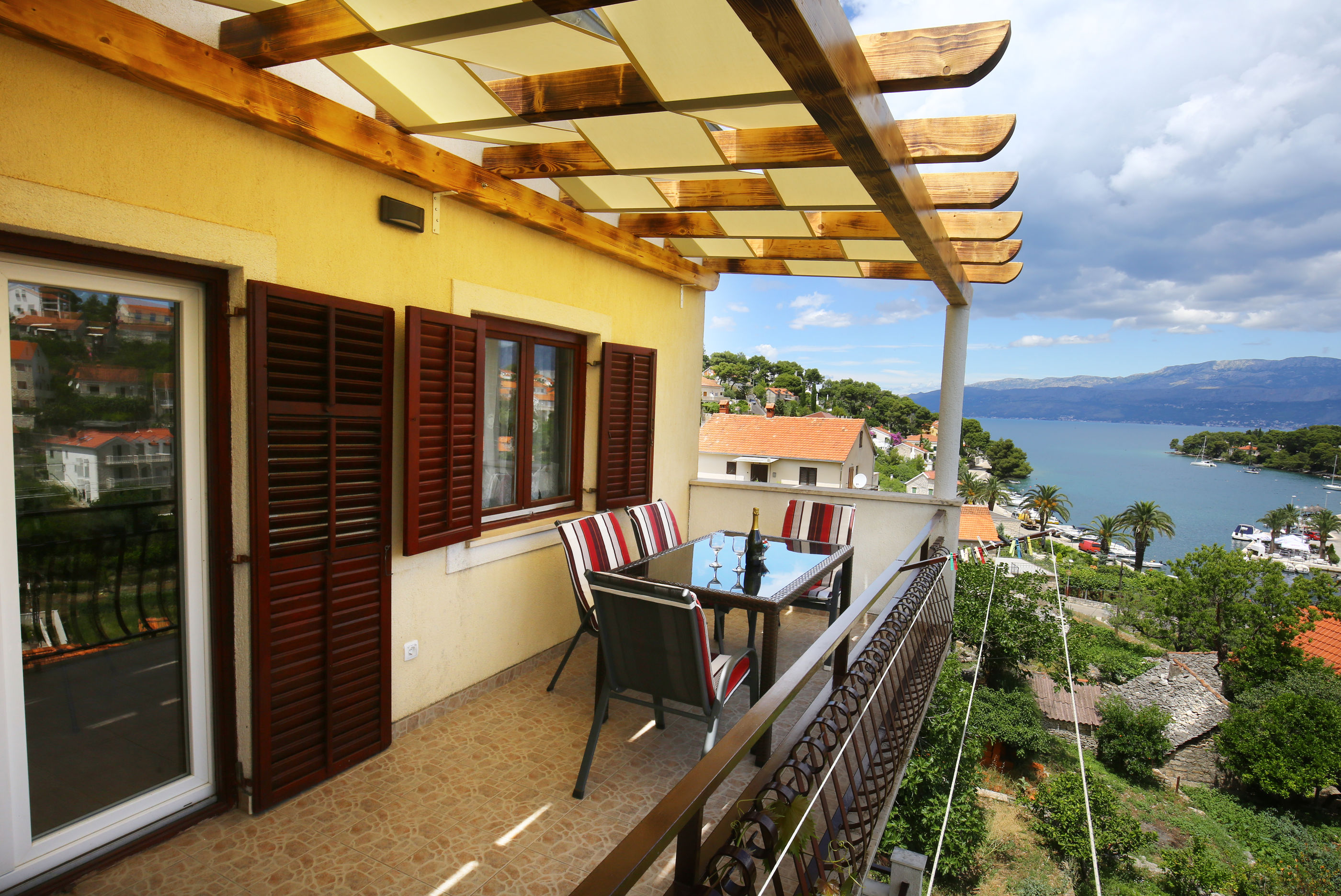 Ferienhaus in Splitska - island Brac (Kroatien) und 2 Hunde erlaubt