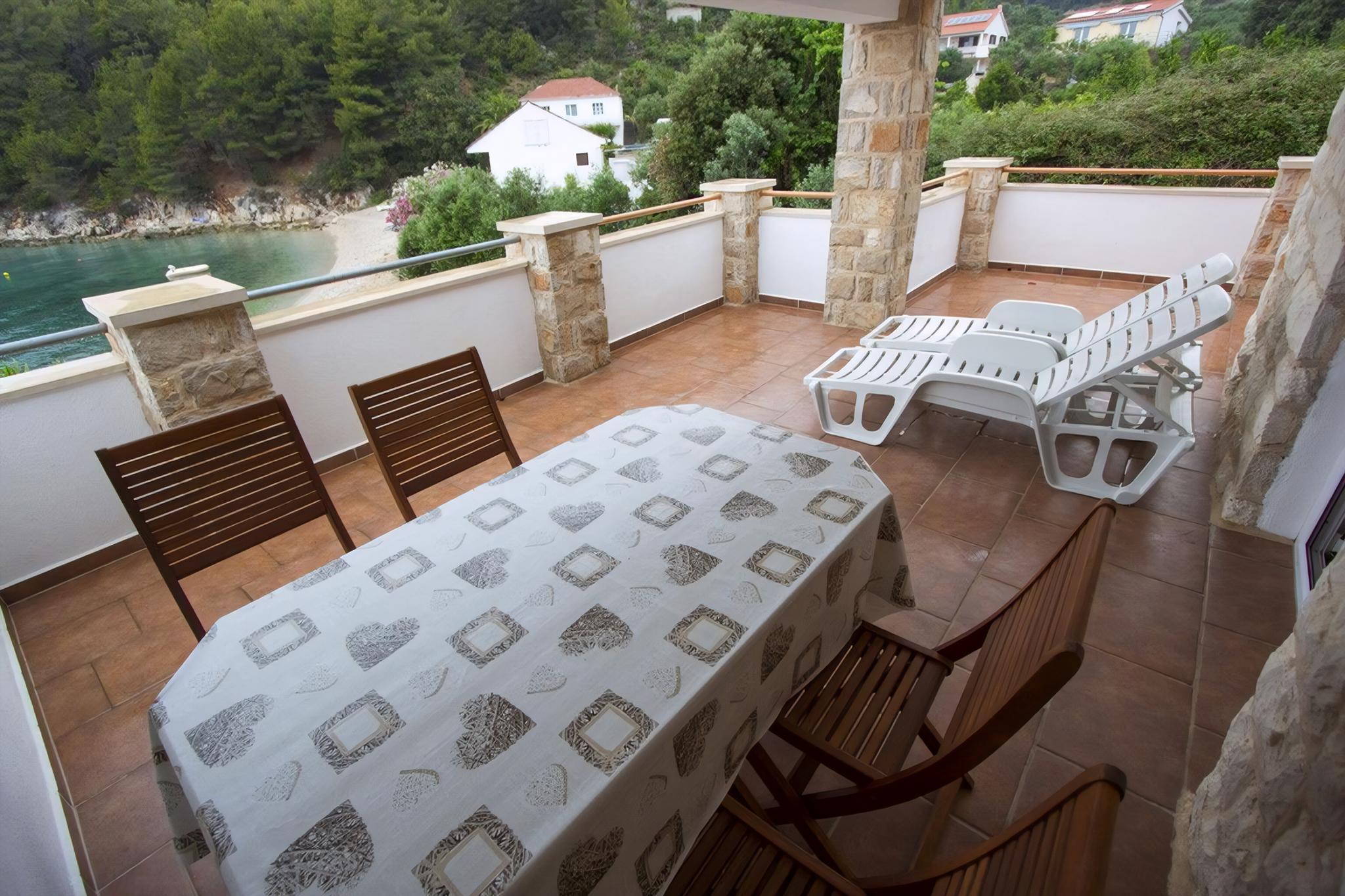 Ferienhaus in Gdinj - island Hvar (Kroatien) und 2 Hunde erlaubt