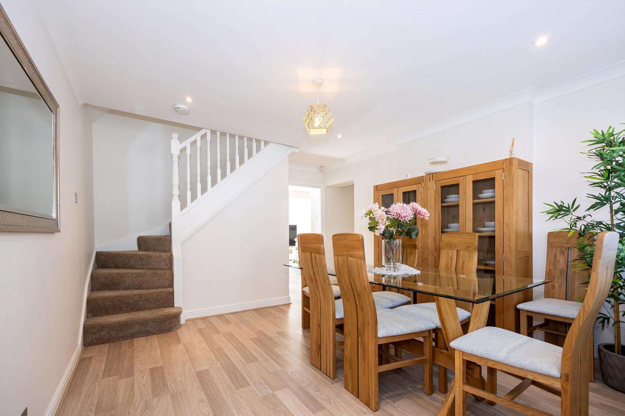 GuestReady - A Haven by the River in 45 Langland Drive, Eccles, Manchester, UK M30 7NJ - Property image 5 - VivreStays