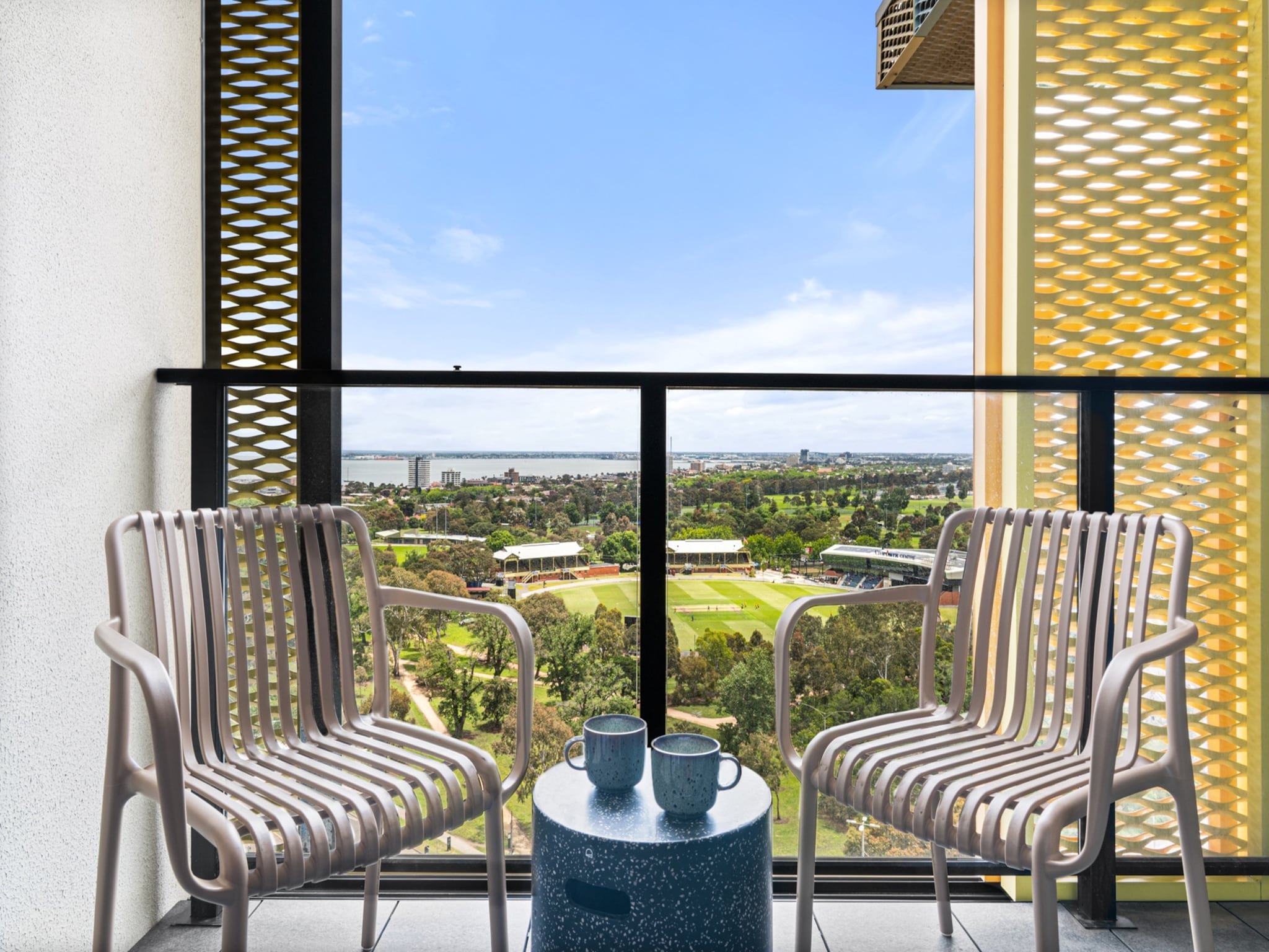 Renovated 2-bed Apartment With Balcony - Avustralya