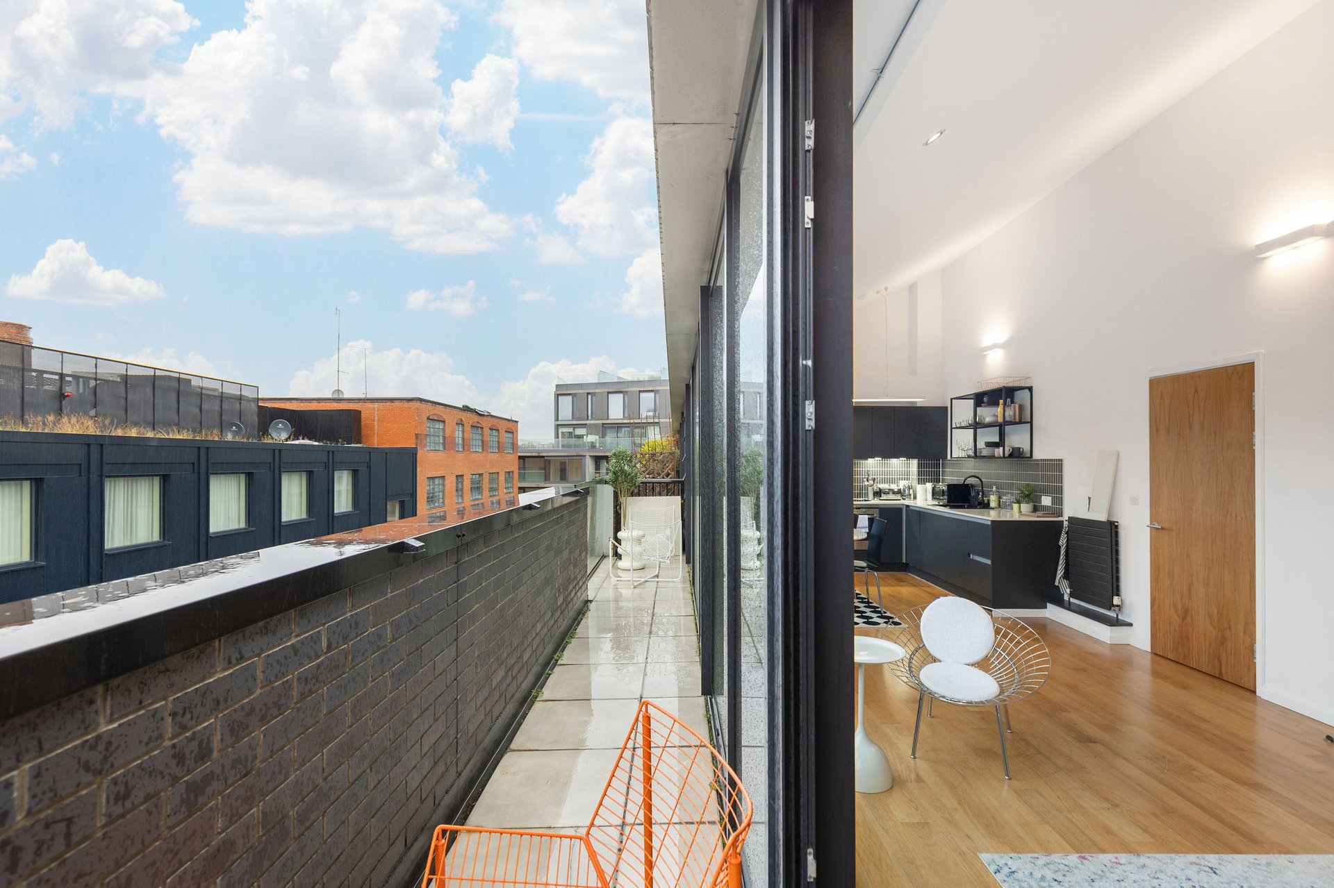 Stylish Hoxton Duplex   Perfect for Couples   Small Groups in flat 14, 22 Westland Place, London N1 7JR, UK, London, United Kingdom - Property image 11 - VivreStays