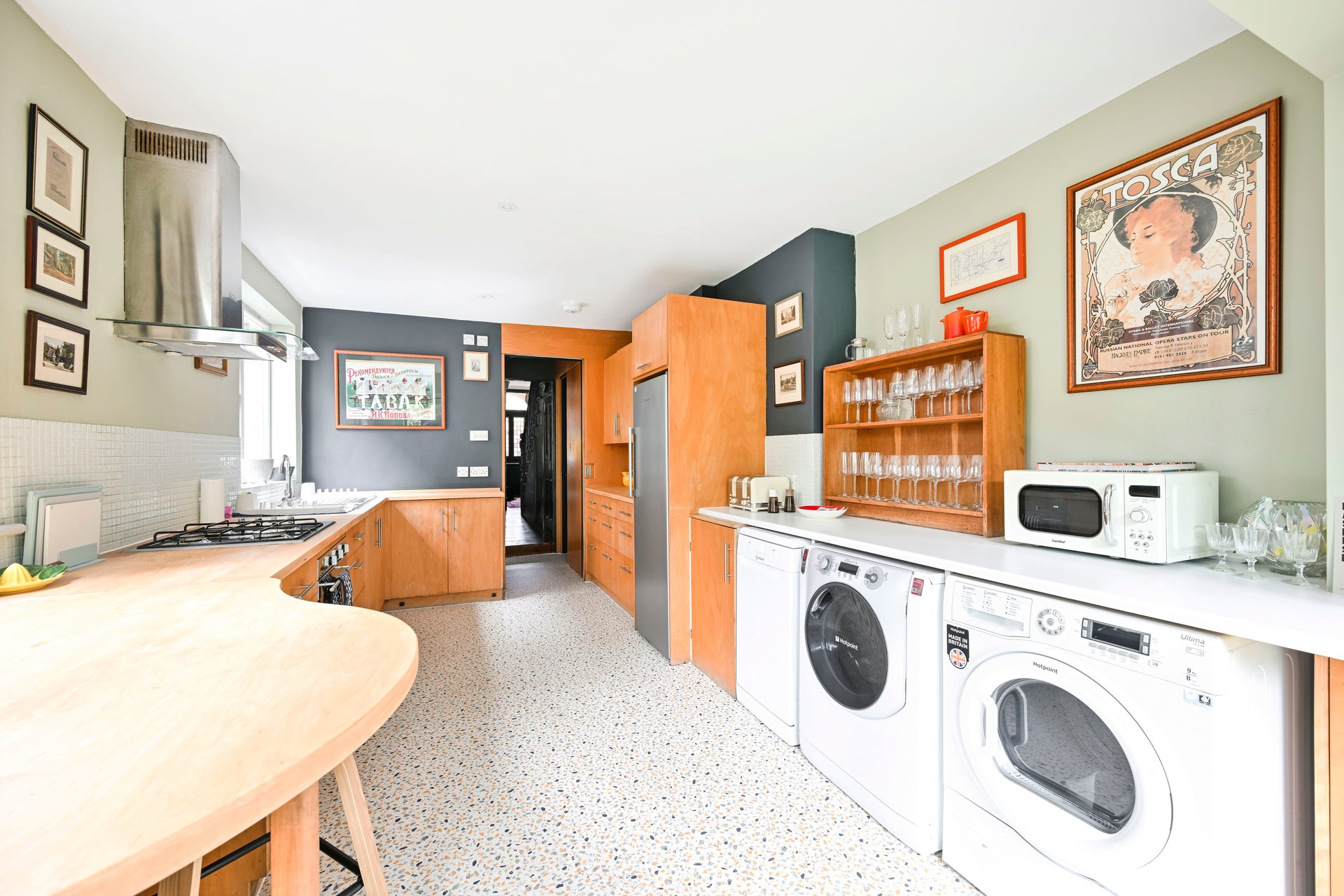 GuestReady - Spacious 4bed in Walthamstow in 44 Pretoria Avenue, London E17 7DE, UK, City of London, United Kingdom - Property image 9 - VivreStays