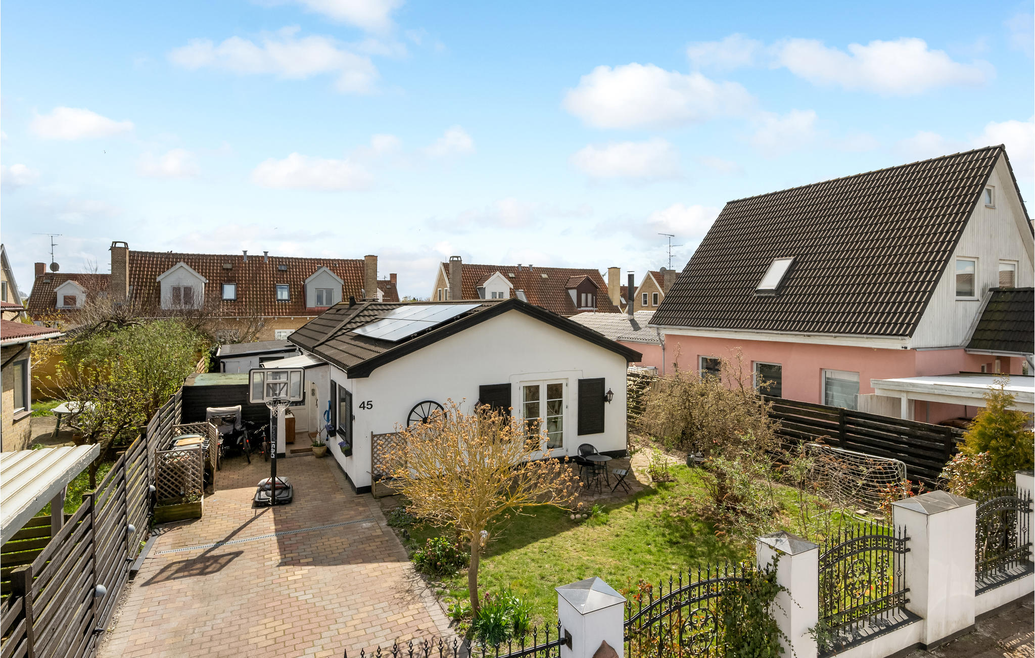 House 2 bedrooms, with sea view