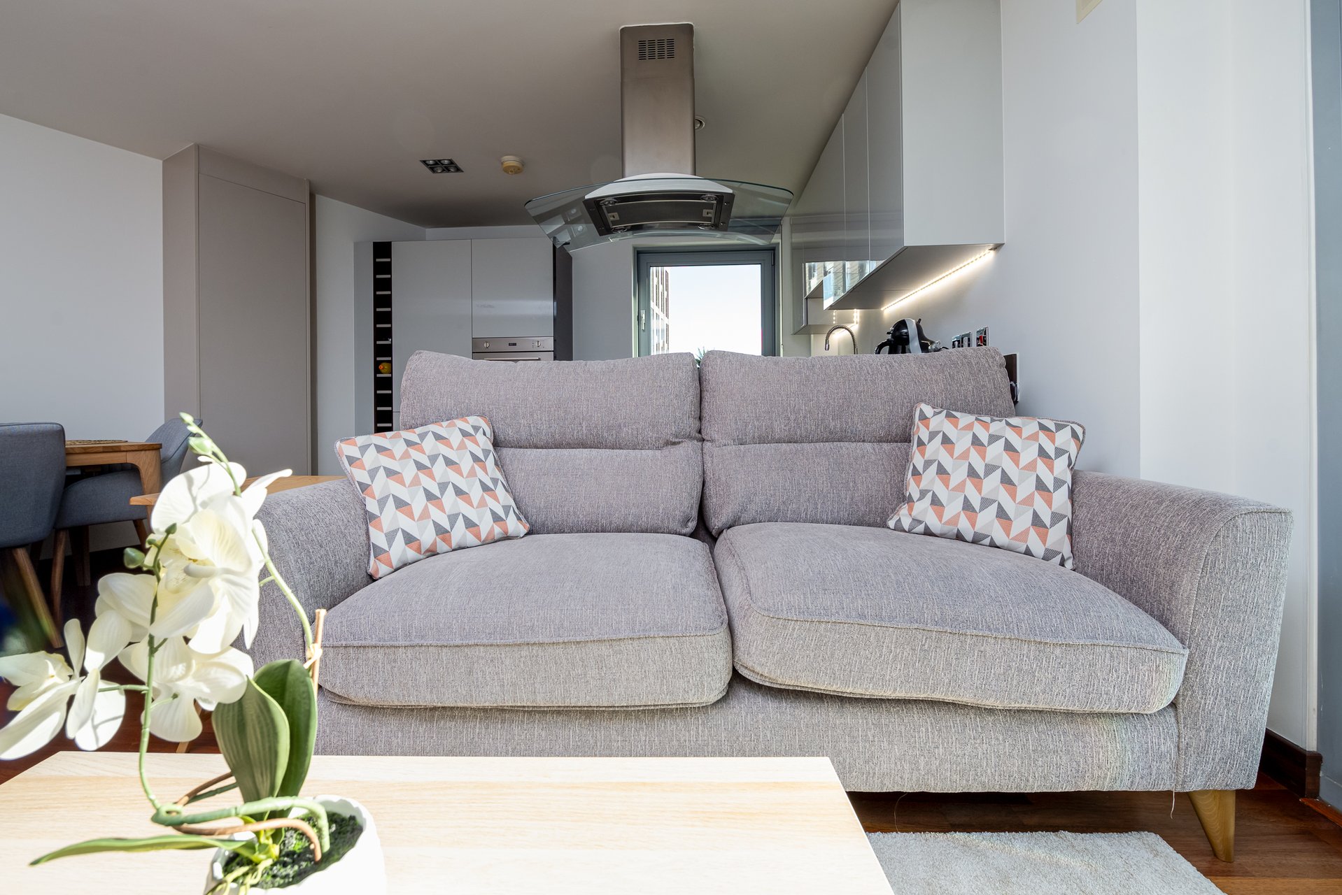 GuestReady - Modern 2bed w Balcony in Battersea in Flat 43 Orbis Wharf, Bridges Court Road, London SW11 3GW, UK, London, United Kingdom - Property image 12 - VivreStays