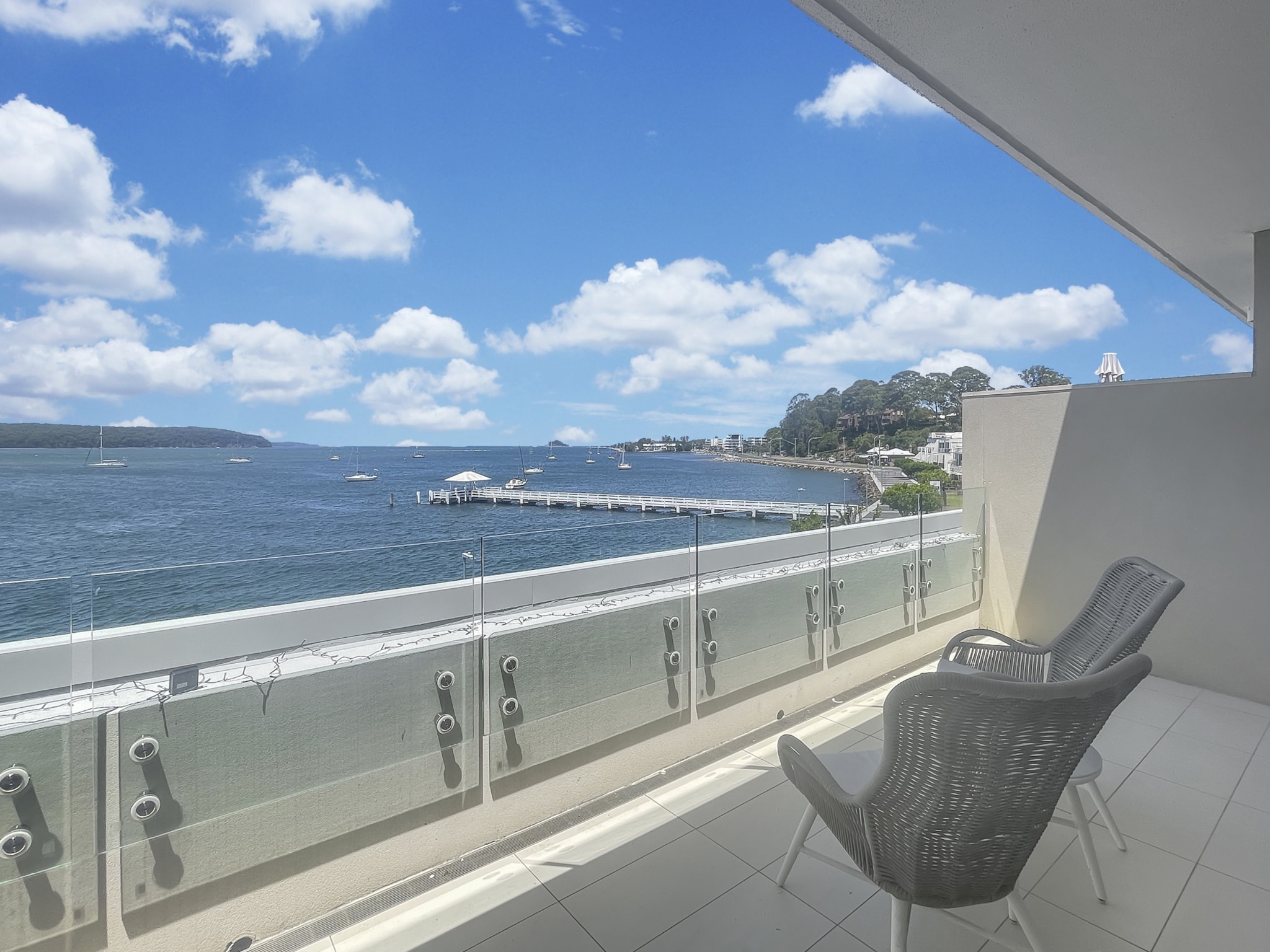Spacious Modern Apartment In Batemans Bay - Australia